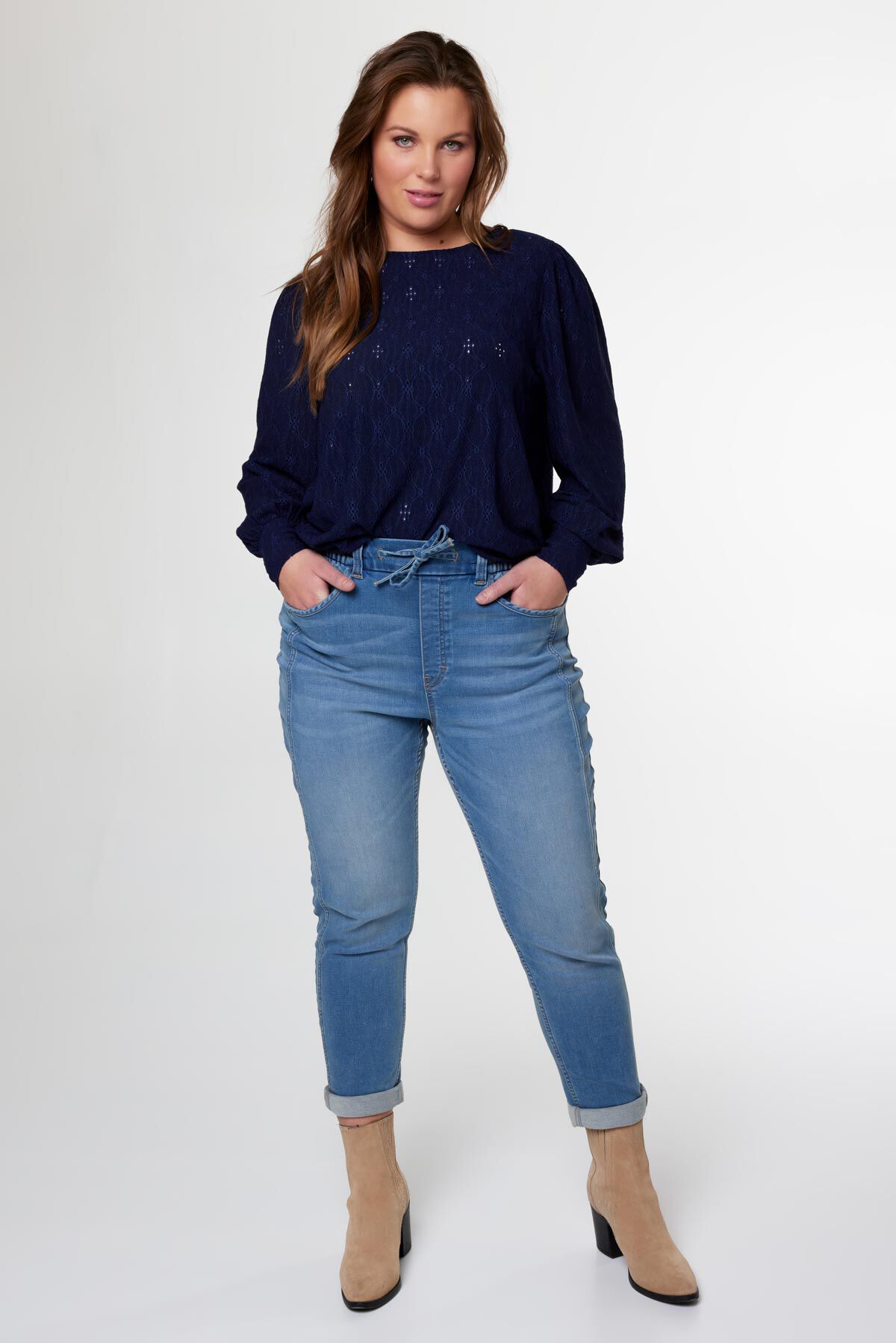 Haut avec d&eacute;tails de broderie image number 5