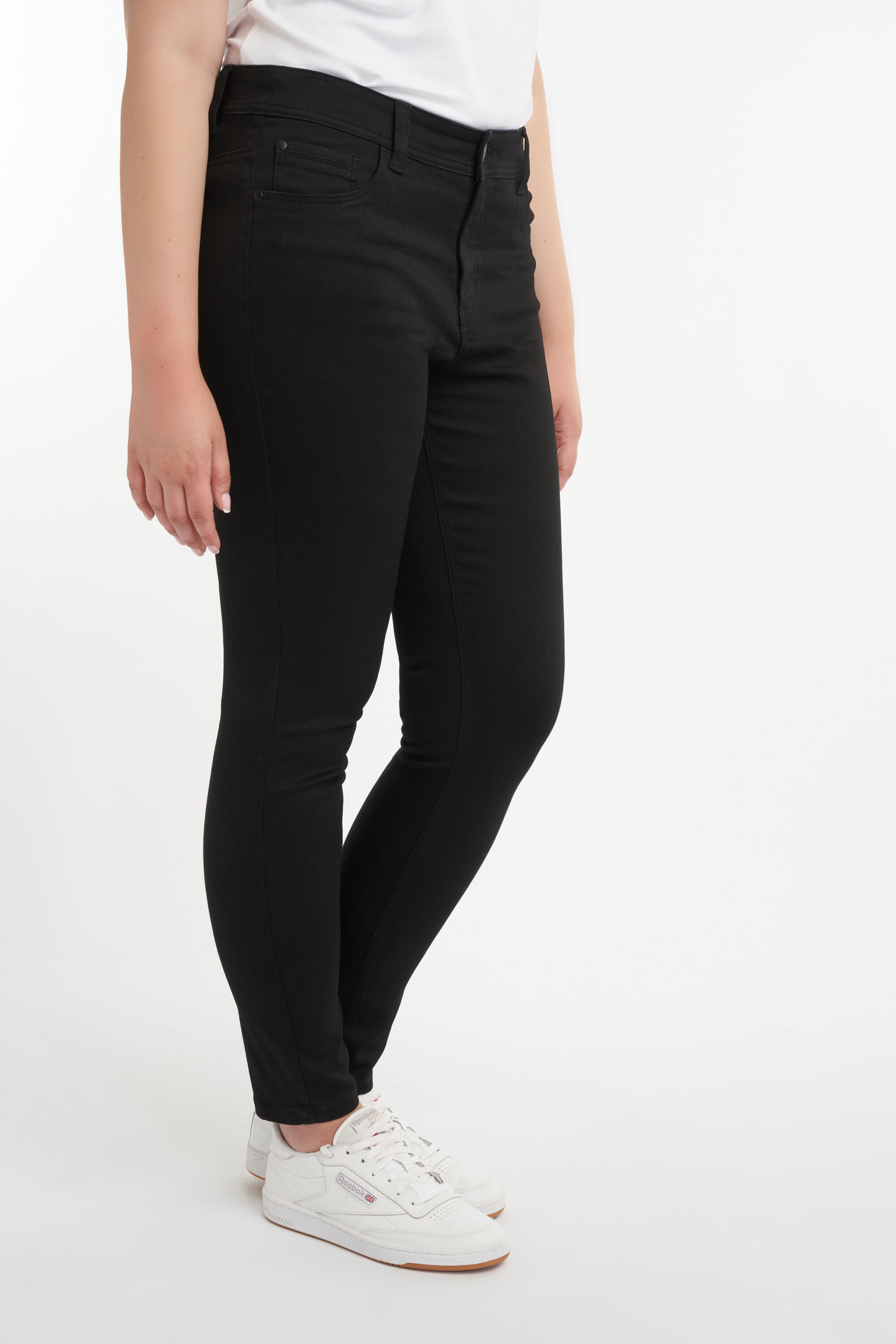 Skinny leg jeans SHAPES image number 5