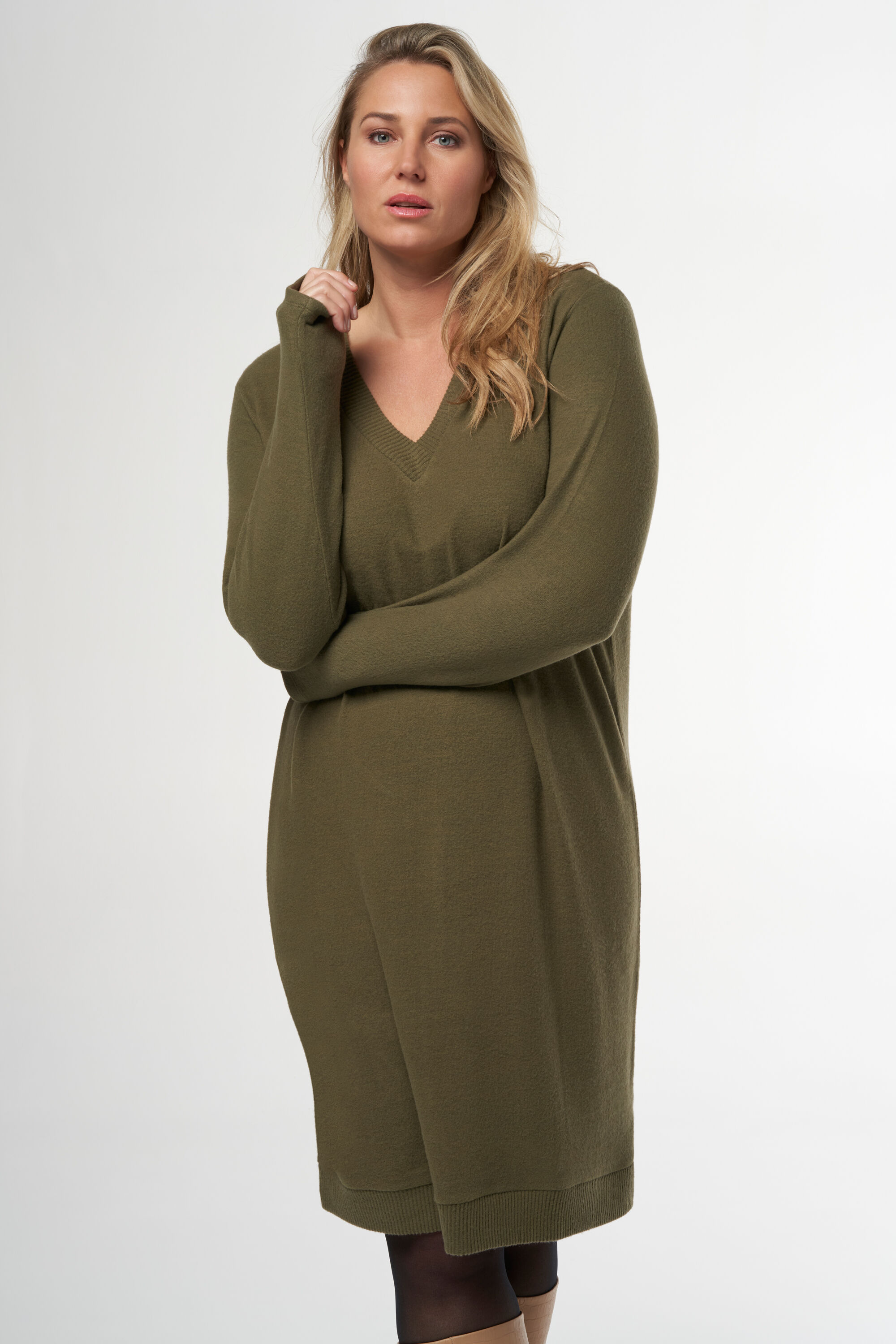 Robe ample en tissu doux image number 5