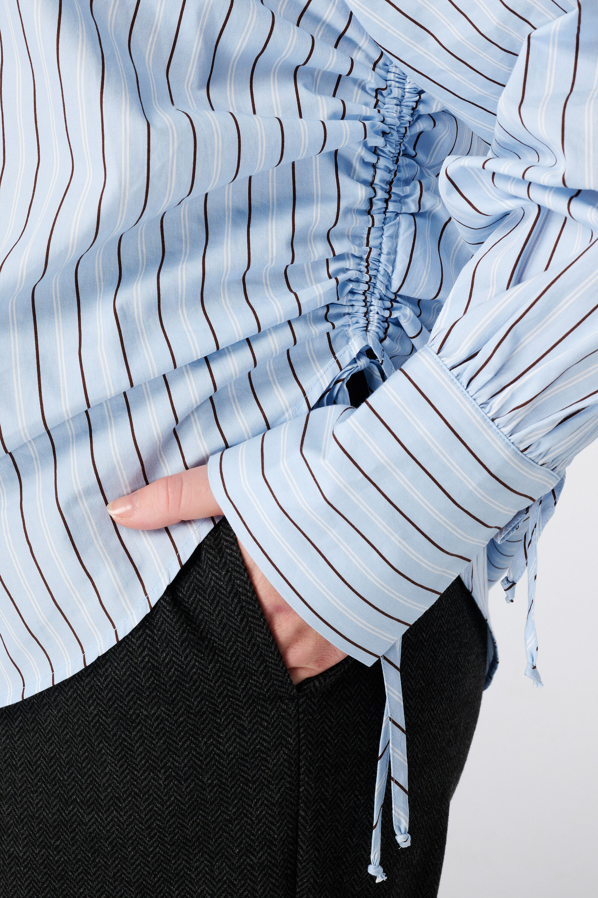 Blouse ray&eacute;e image number 6