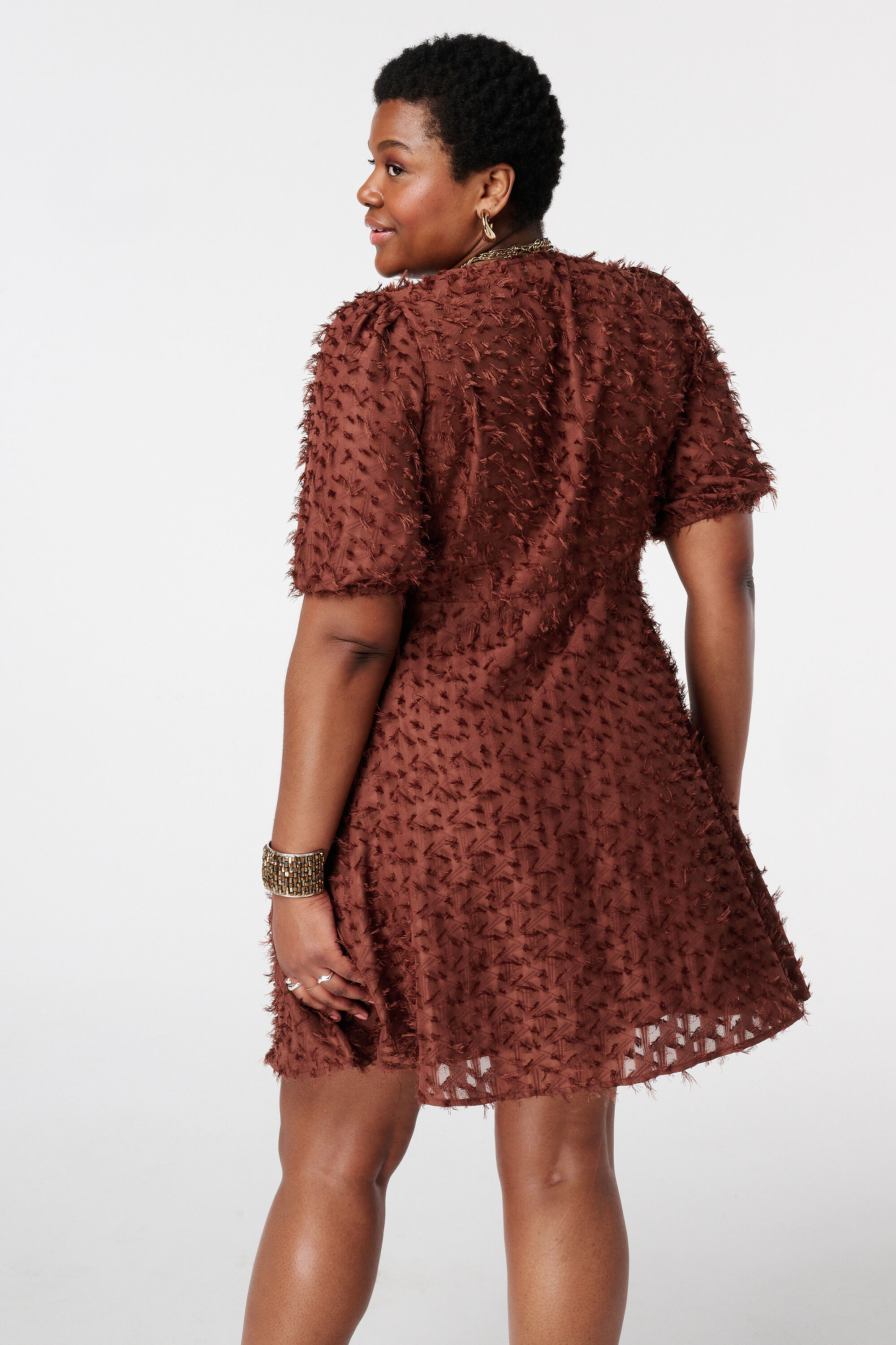 Robe &agrave; structure en dentelle avec effet portefeuille image number 3