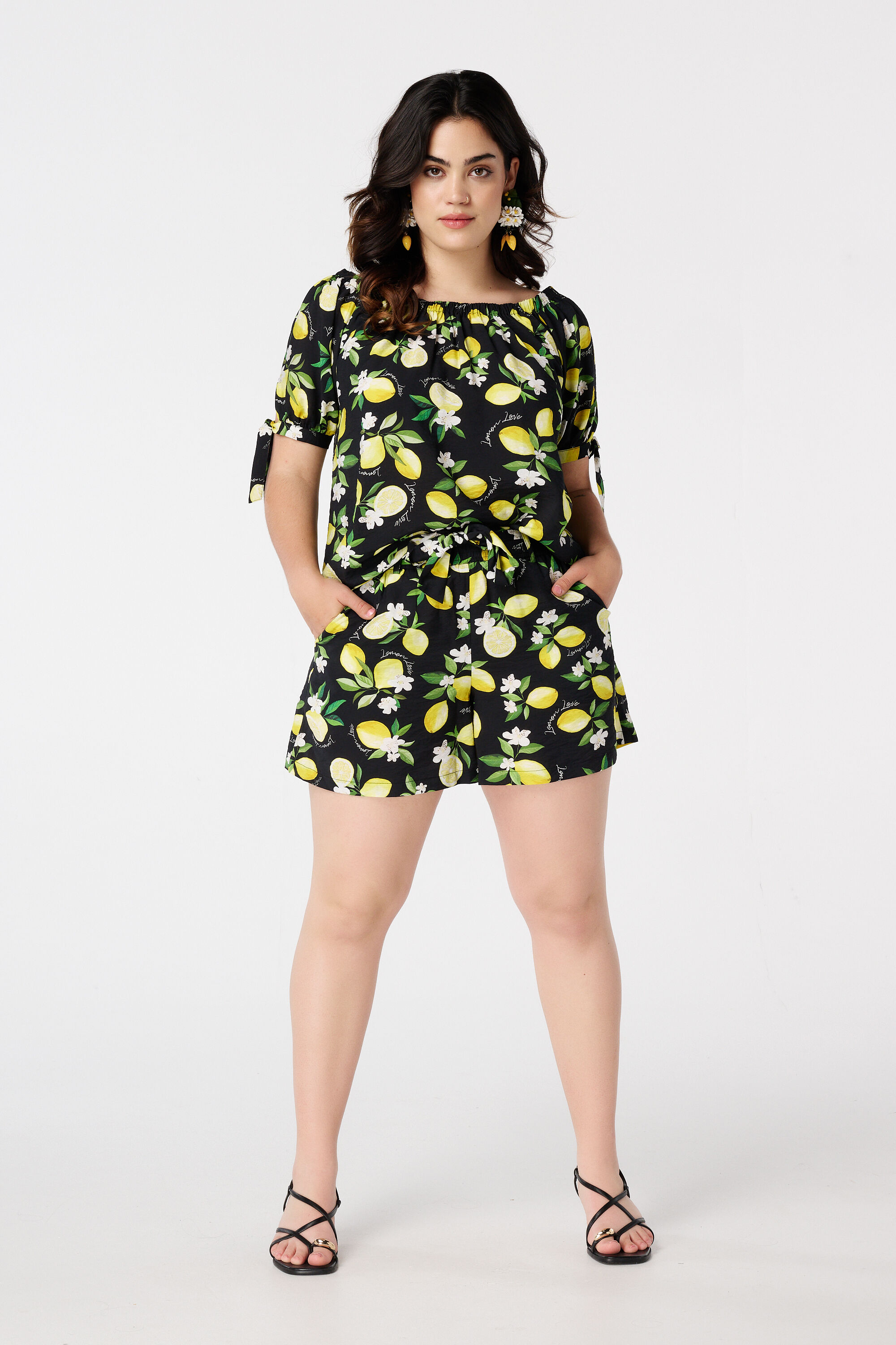 Off-shoulder blouse met print image number 5