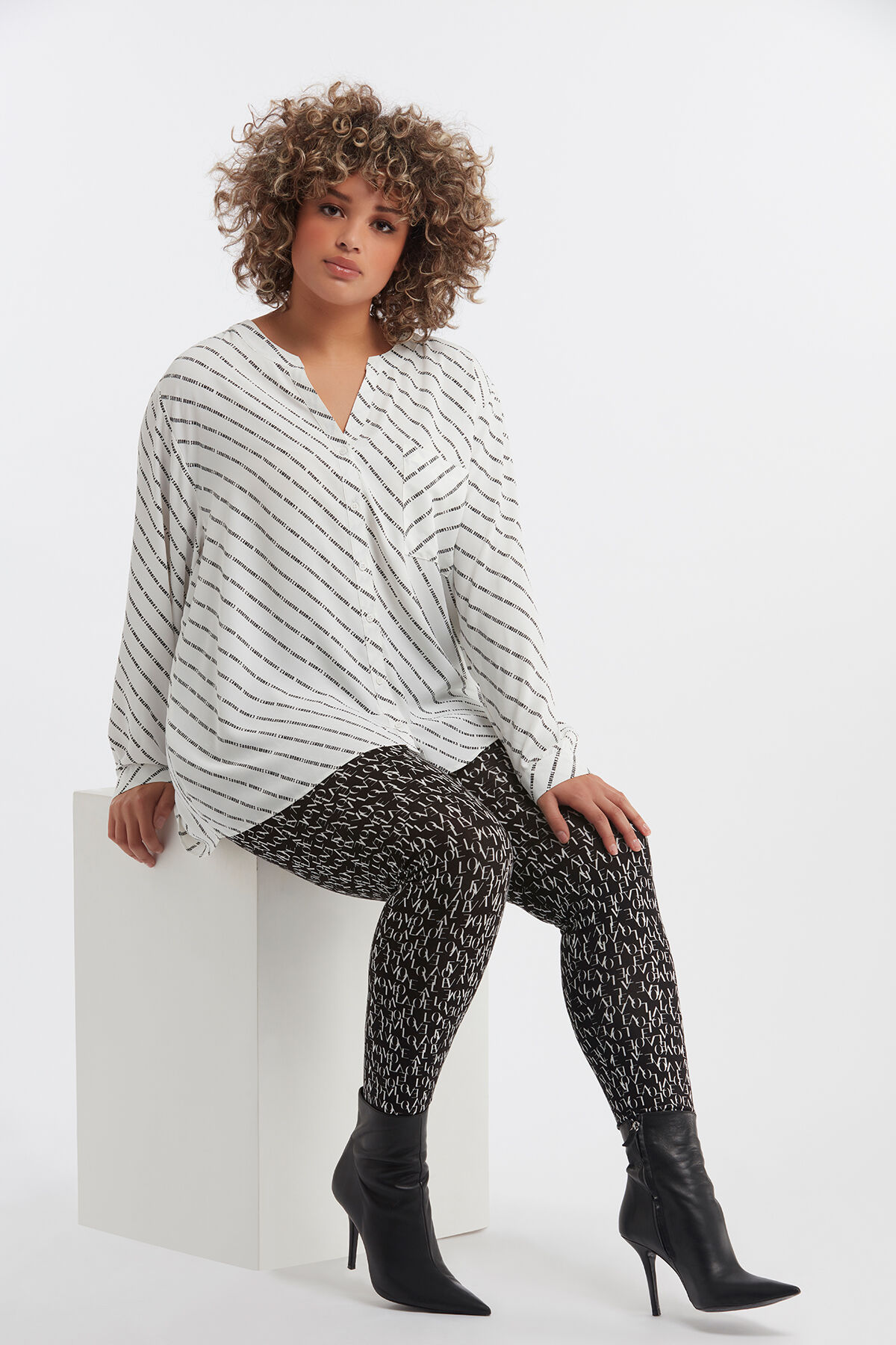 Legging met all over print image number 4