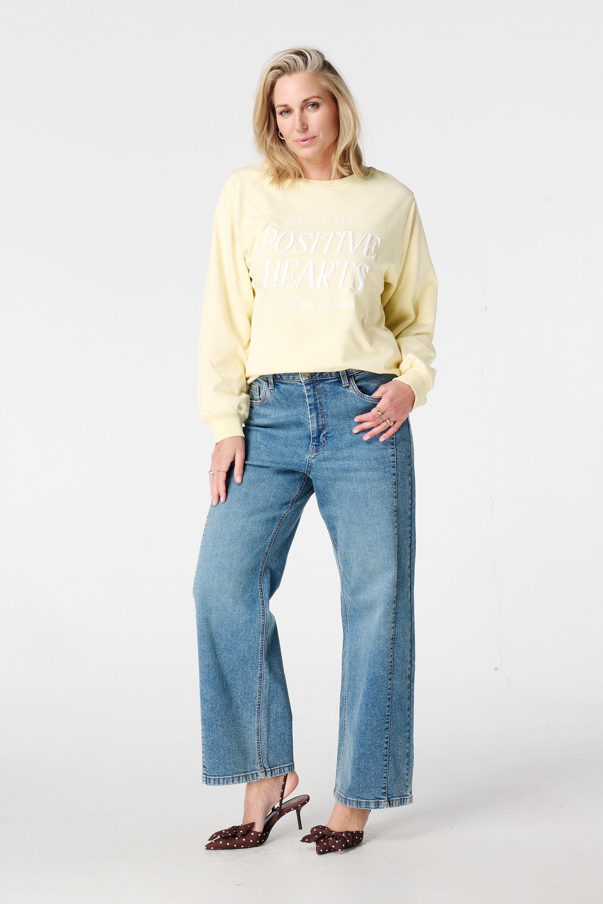 Sweater met geborduurde tekst image number 5