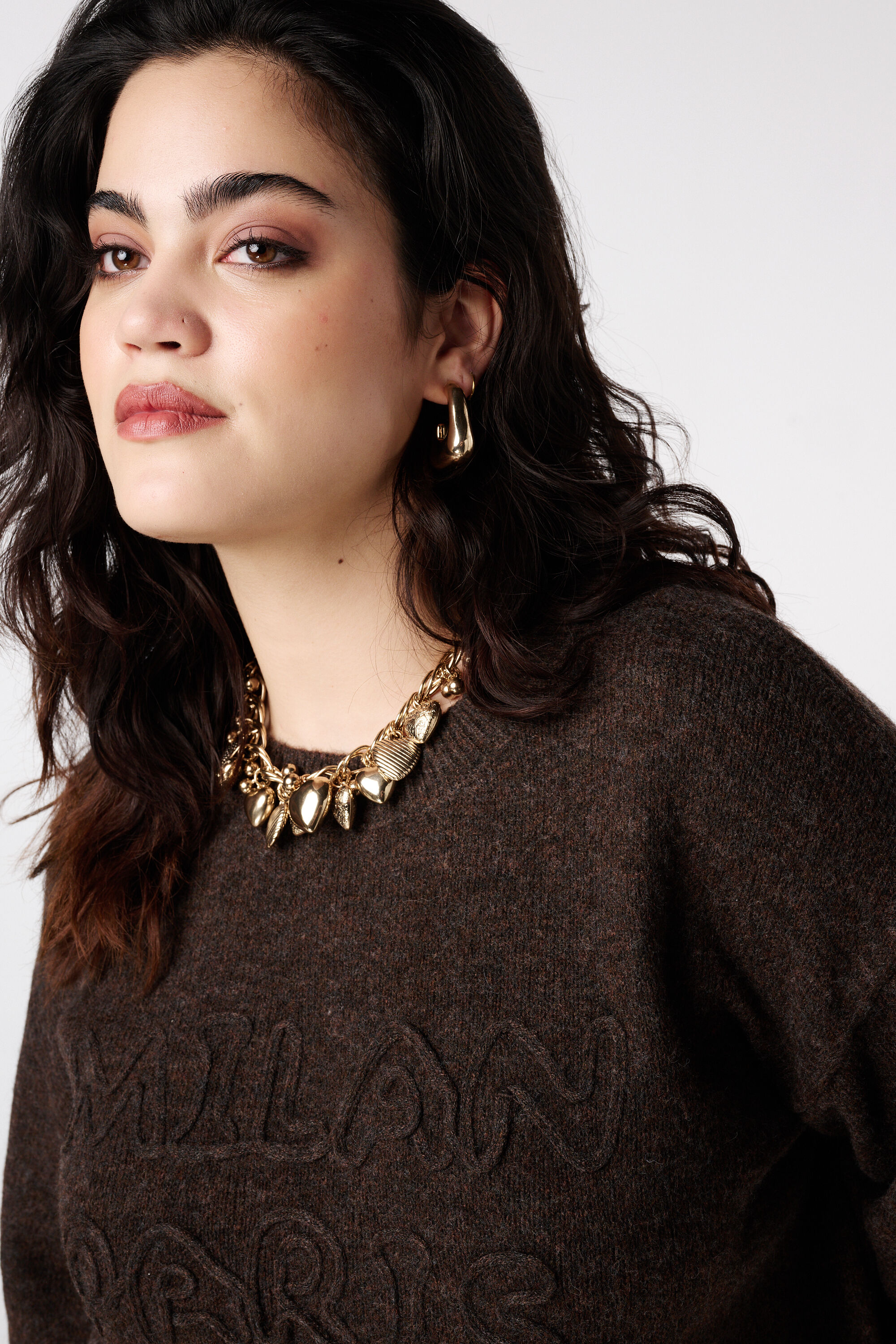 Pull tricot&eacute; avec inscription image number 4