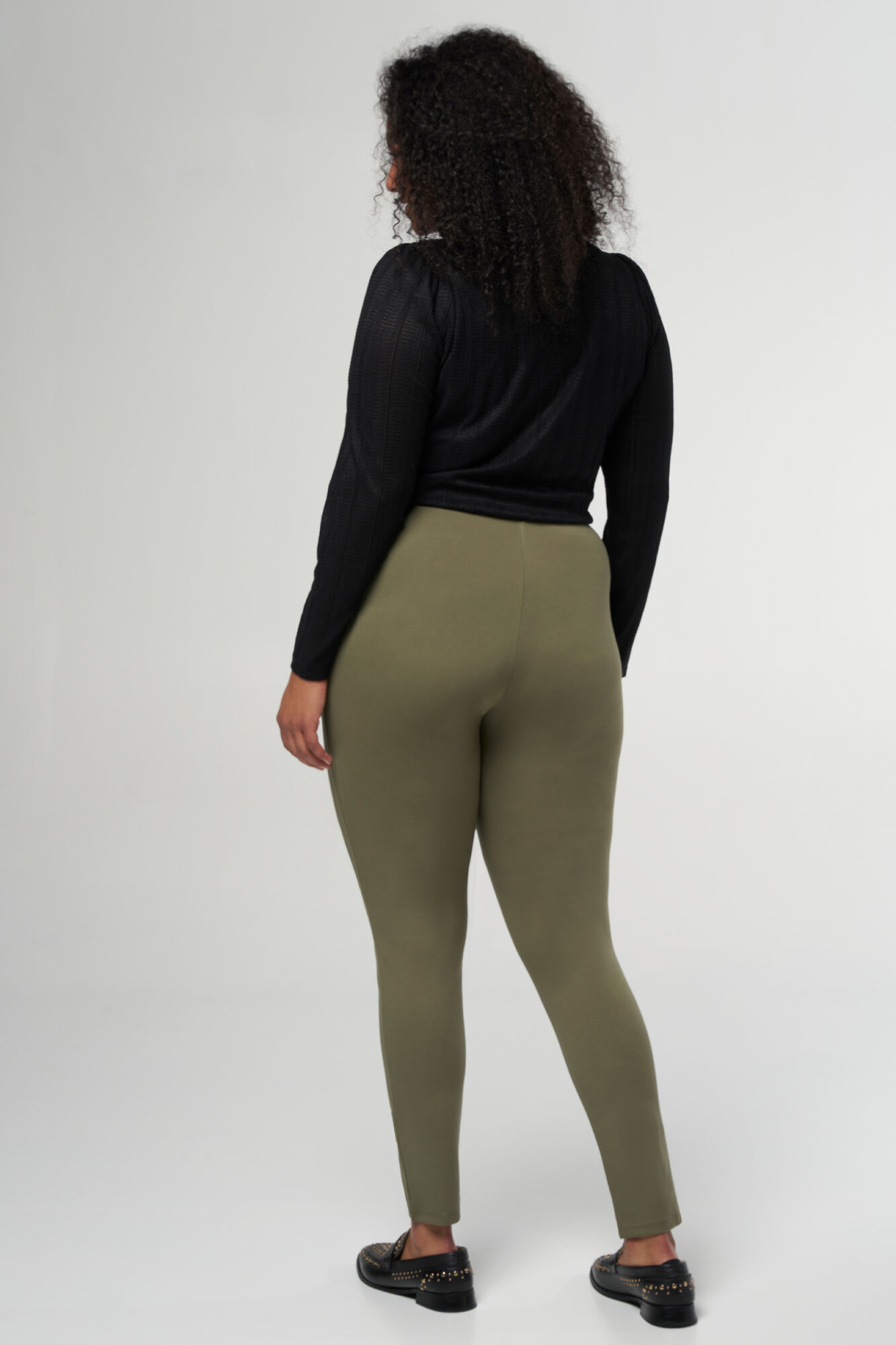 Tregging met gouden knopen image number 3