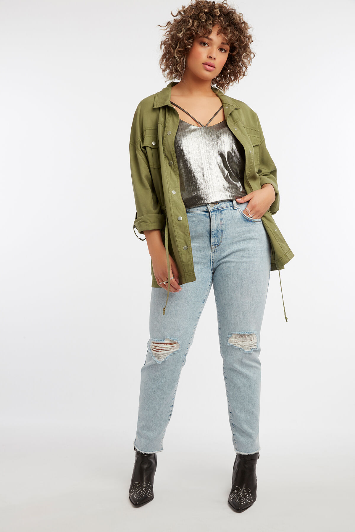 Haut brillant avec bretelles crois&eacute;es image number 5