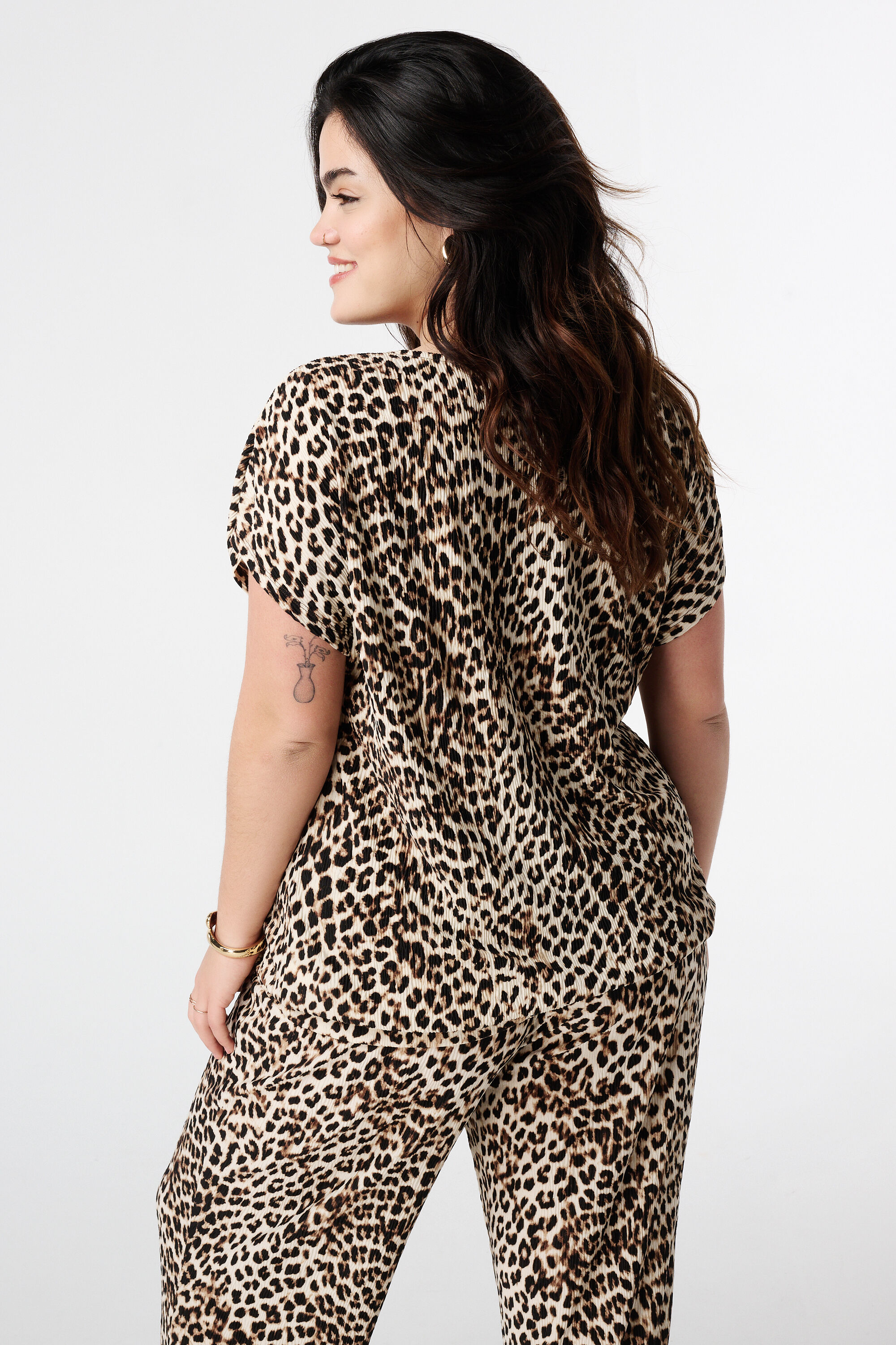 Top met structuur en kapmouwtje image number 3