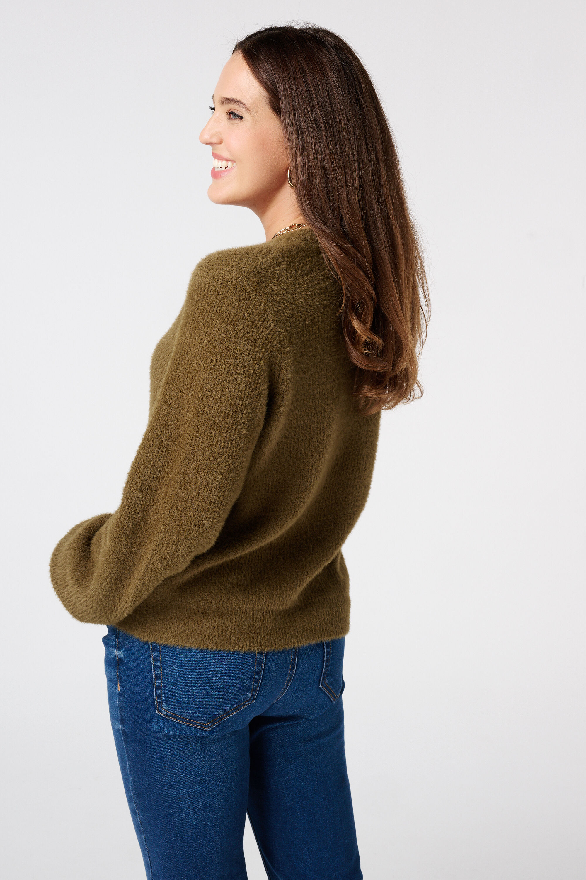 Cardigan doux avec boutons dor&eacute;s image number 3