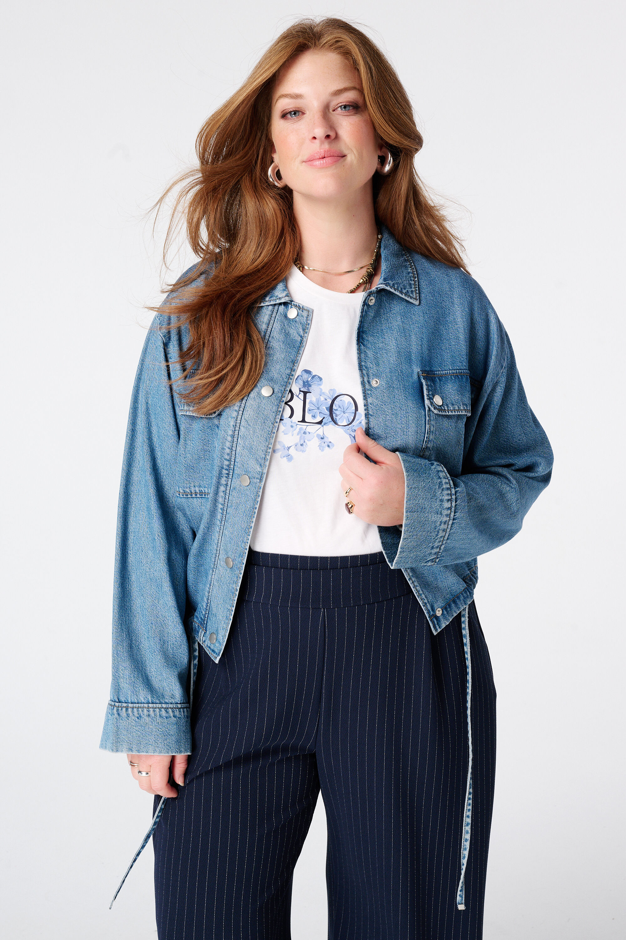 Veste en jean avec cordons &agrave; nouer