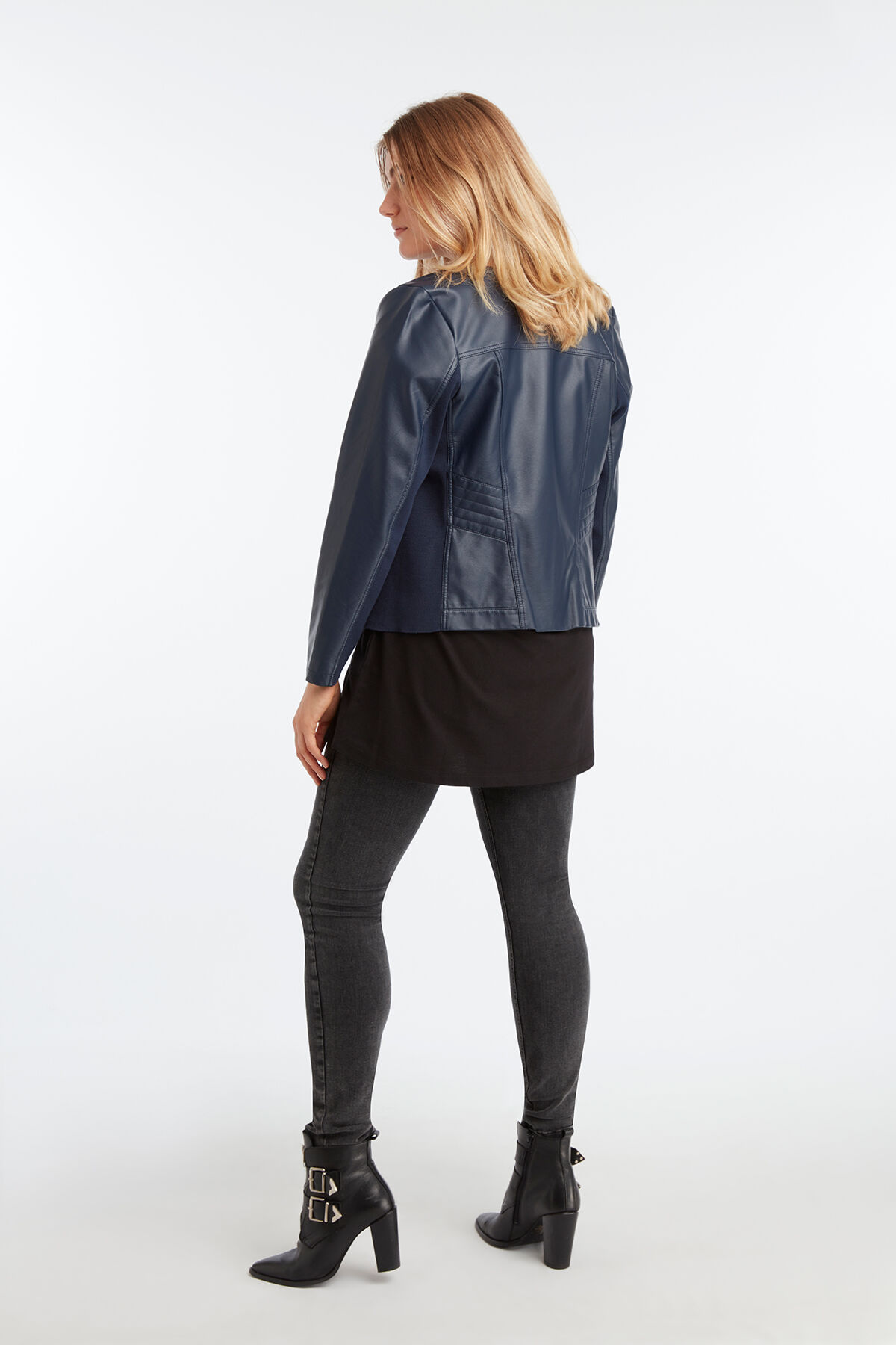 Imitatieleren jasje met ronde halslijn image number 4