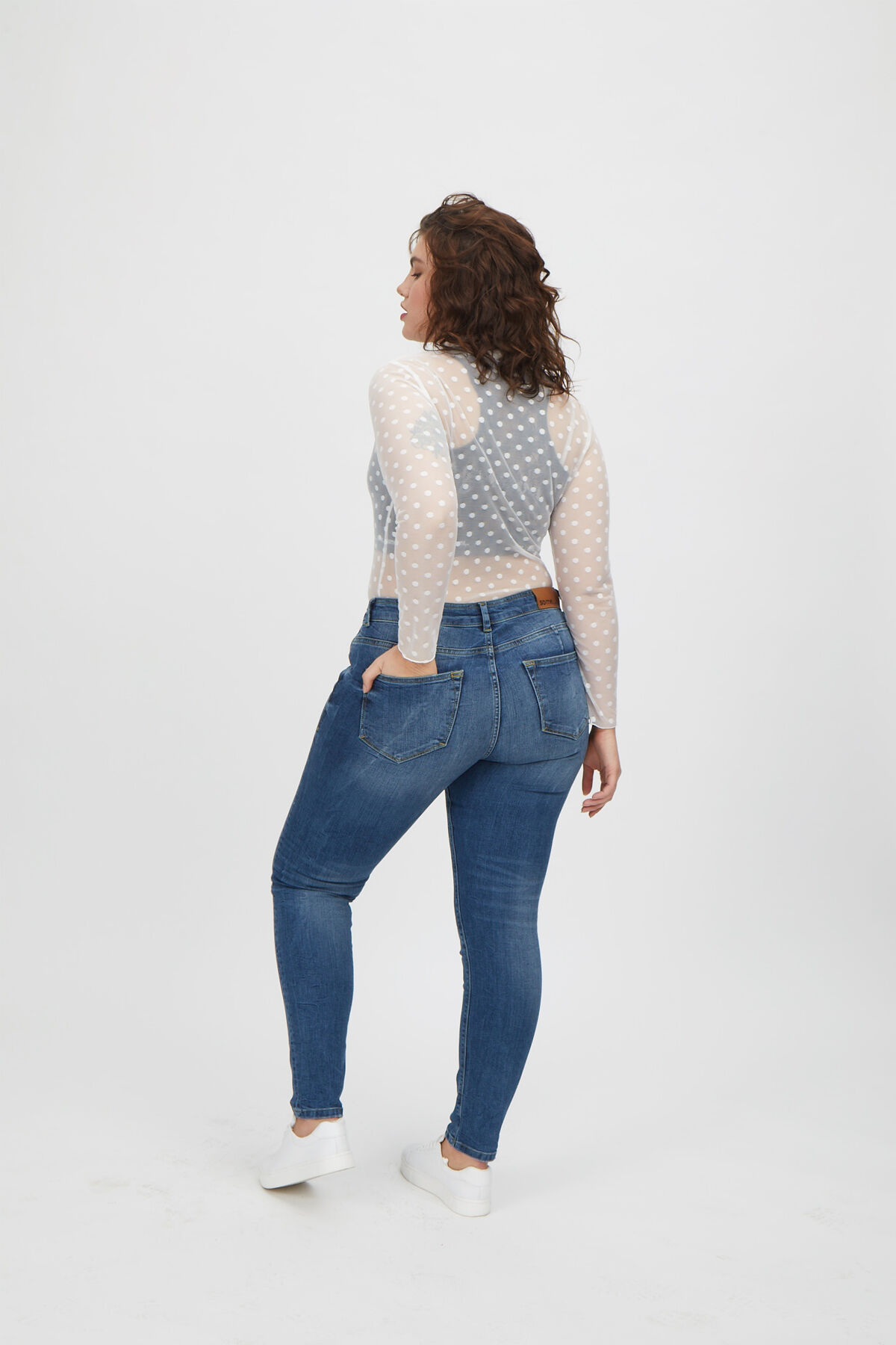 some,... A fit skinny jeans stone image number 4