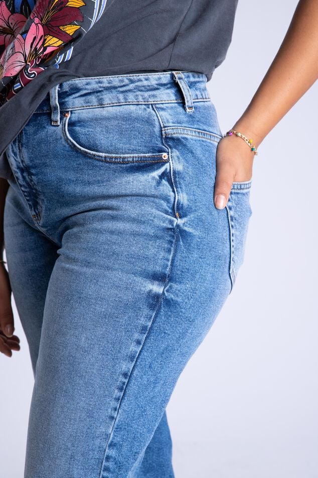 High waist jeans met wijde pijpen image number 7