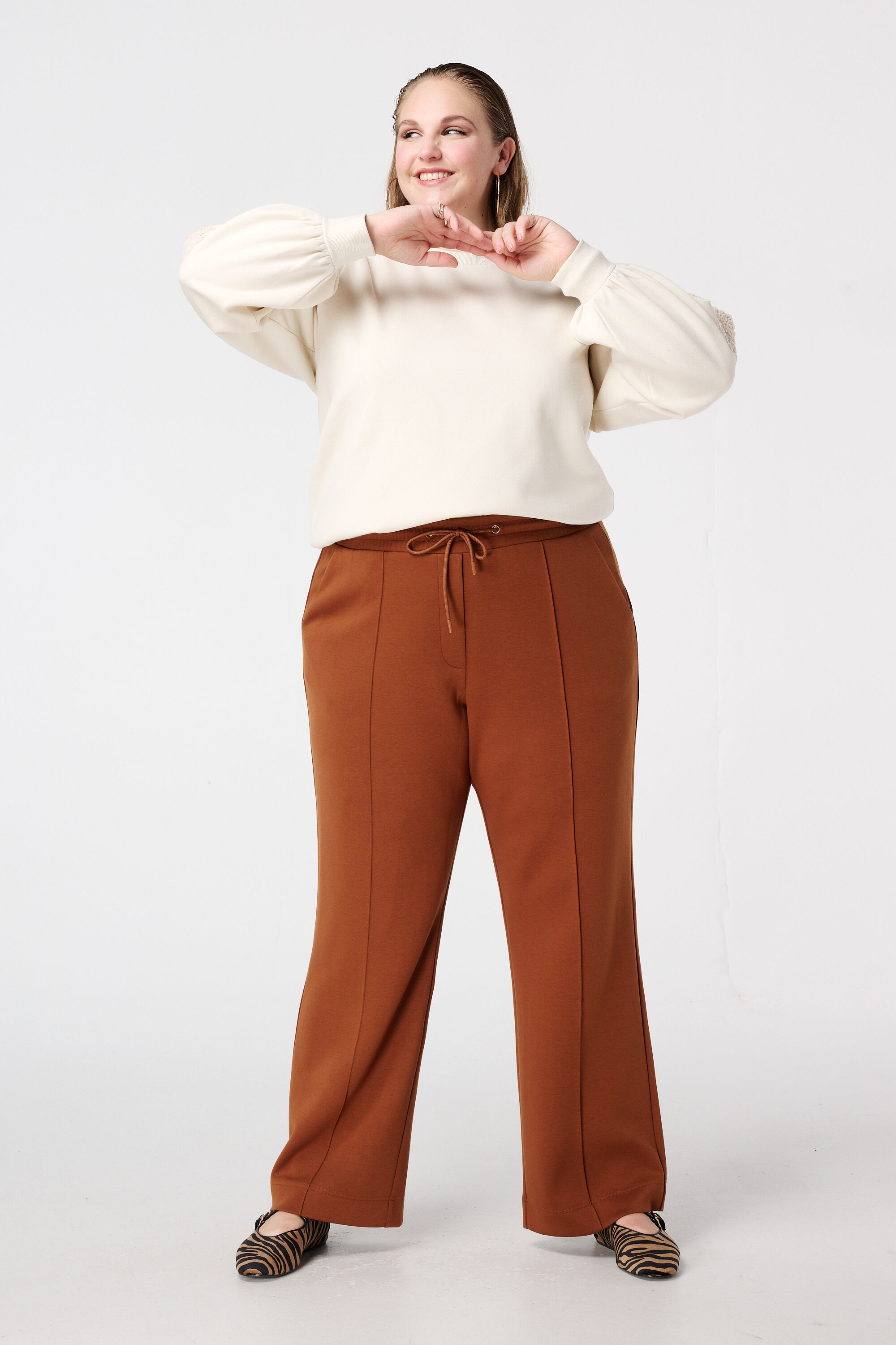 Pantalon avec coutures en panneaux image number 0