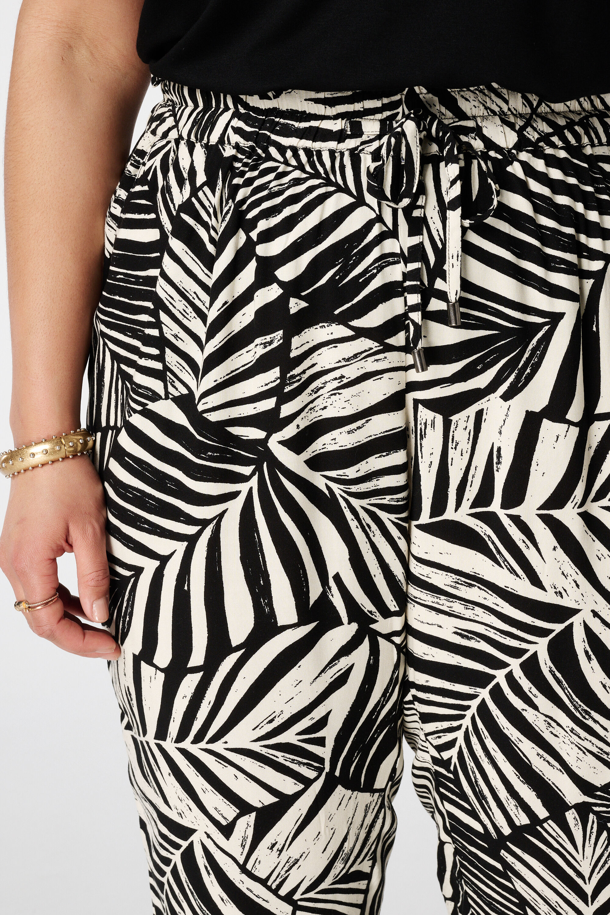 Pantalon straight leg &agrave; imprim&eacute; image number 4