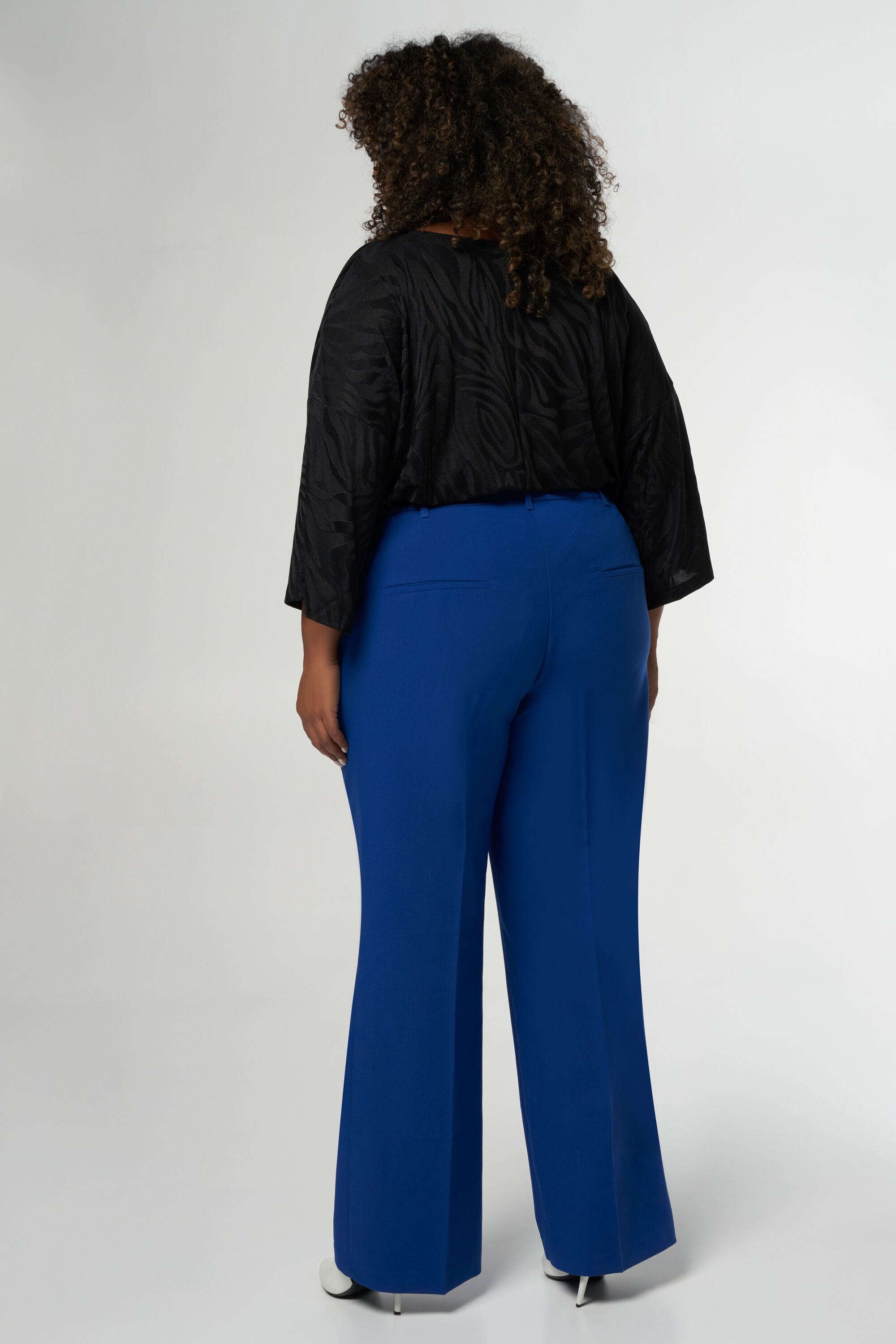 Pantalon droit image number 3