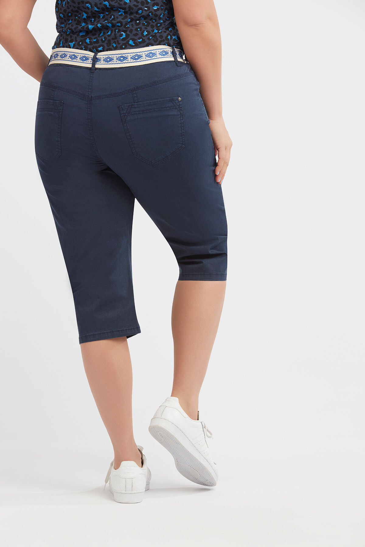 Pantacourt en coton image number 5