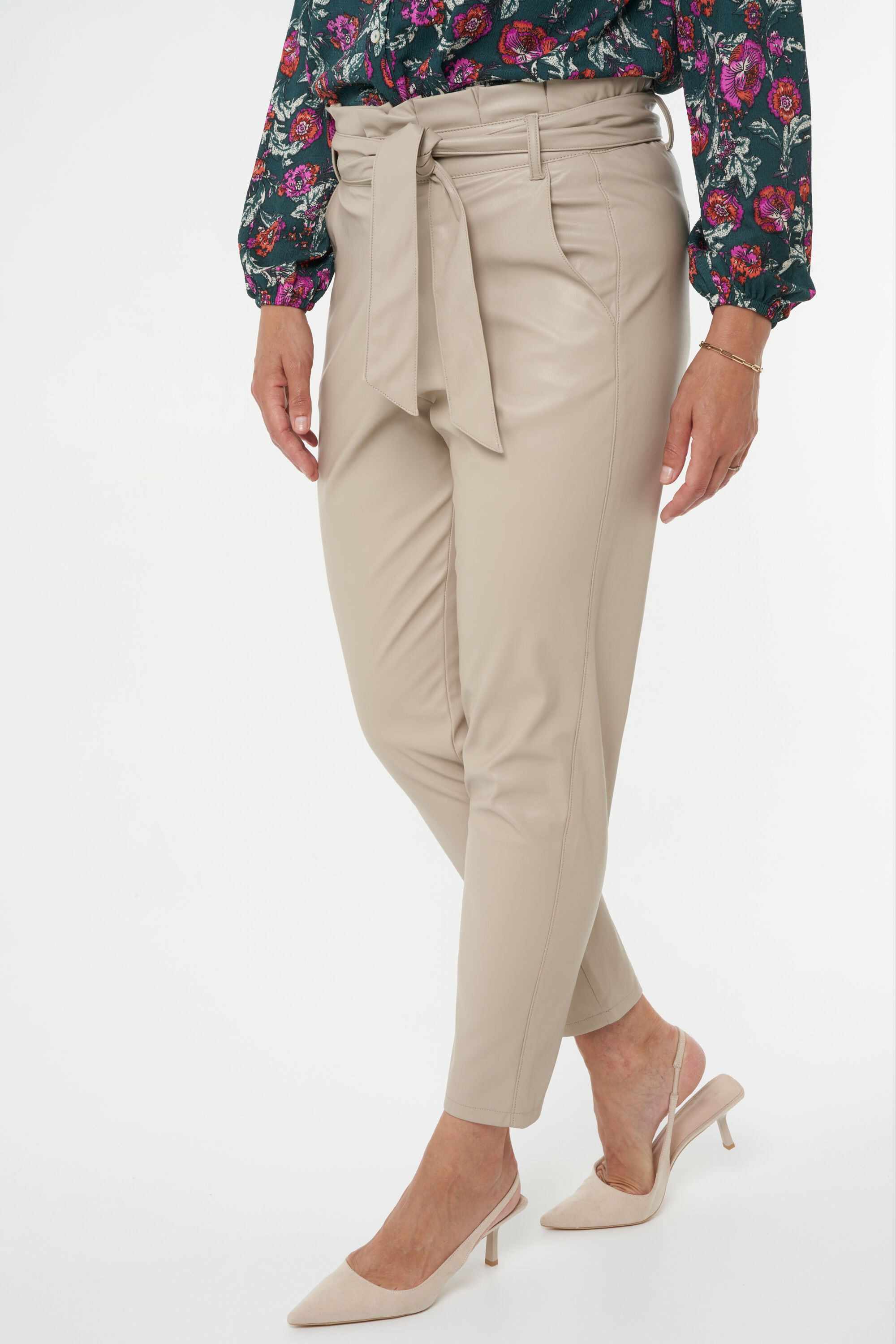 Imitatieleren paperbag broek image number 6