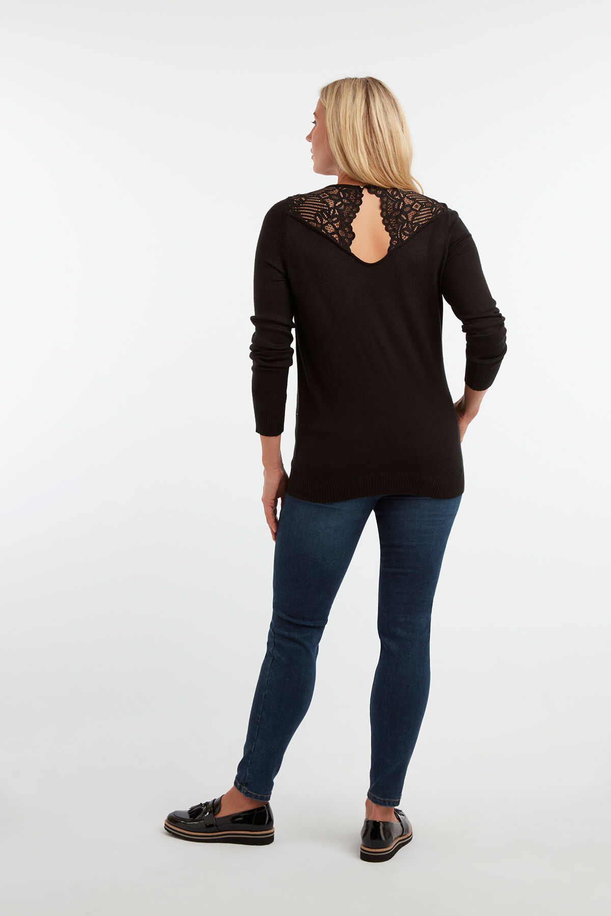 Pull avec dentelle image number 4