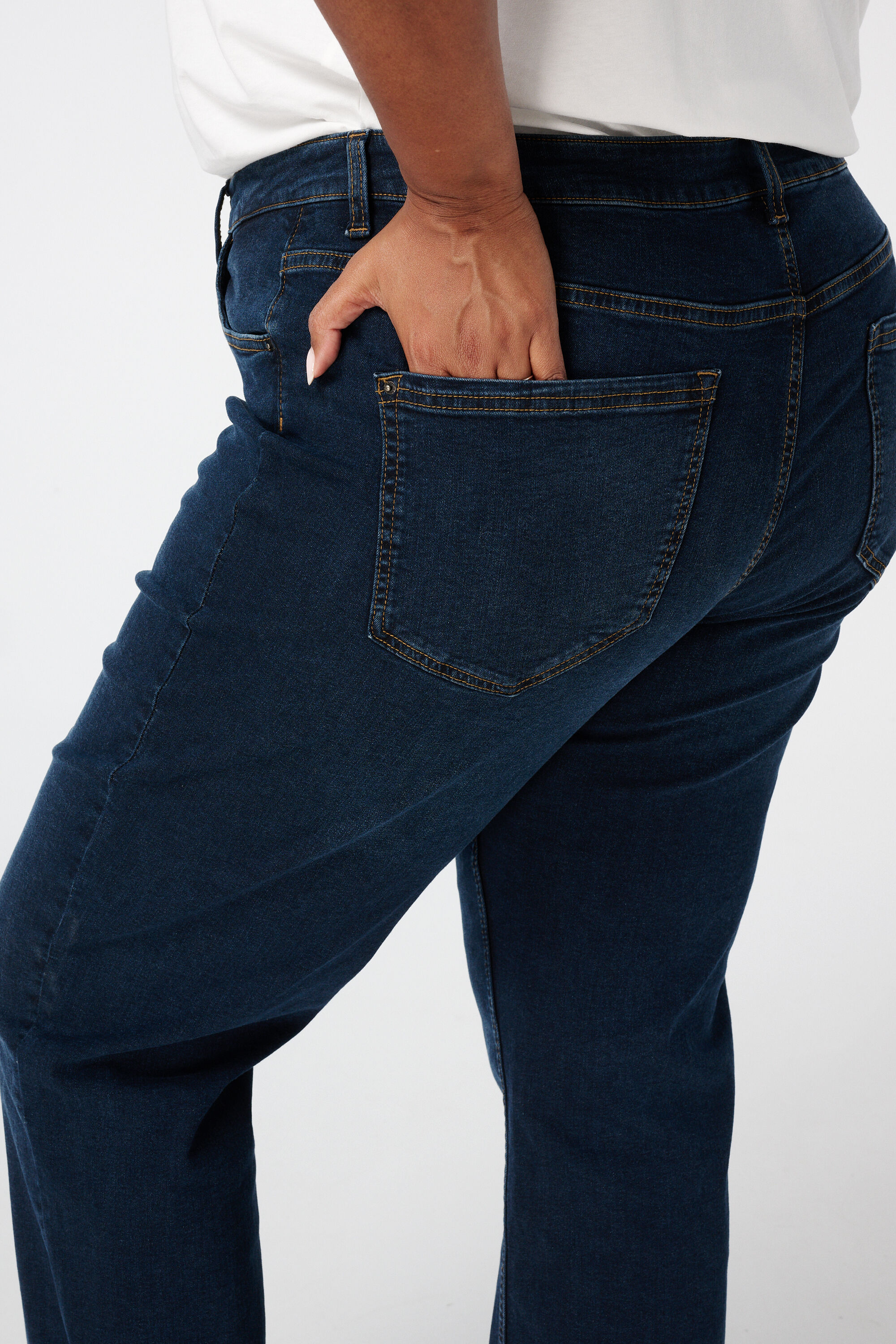 Straight leg jeans LILY image number 4