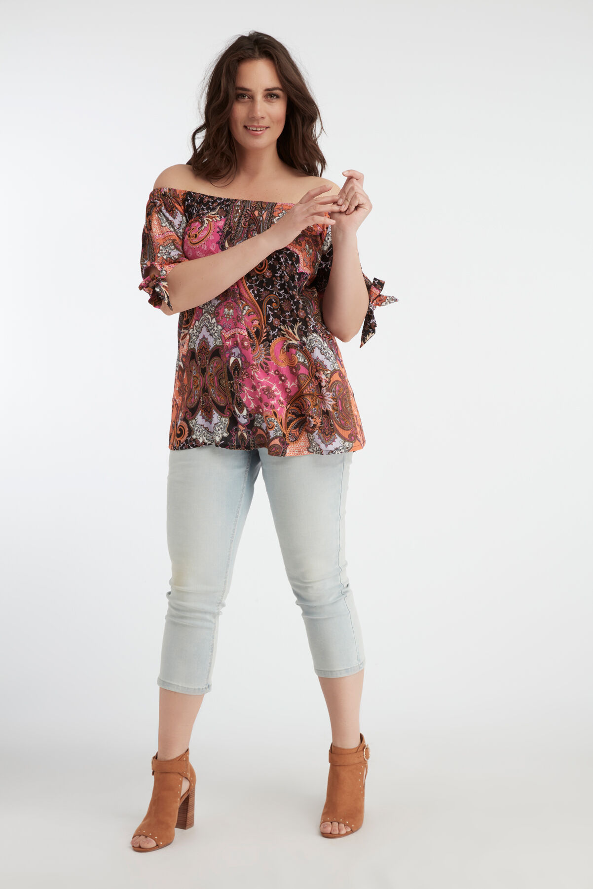 Kleurrijke off-shoulder blouse image number 5