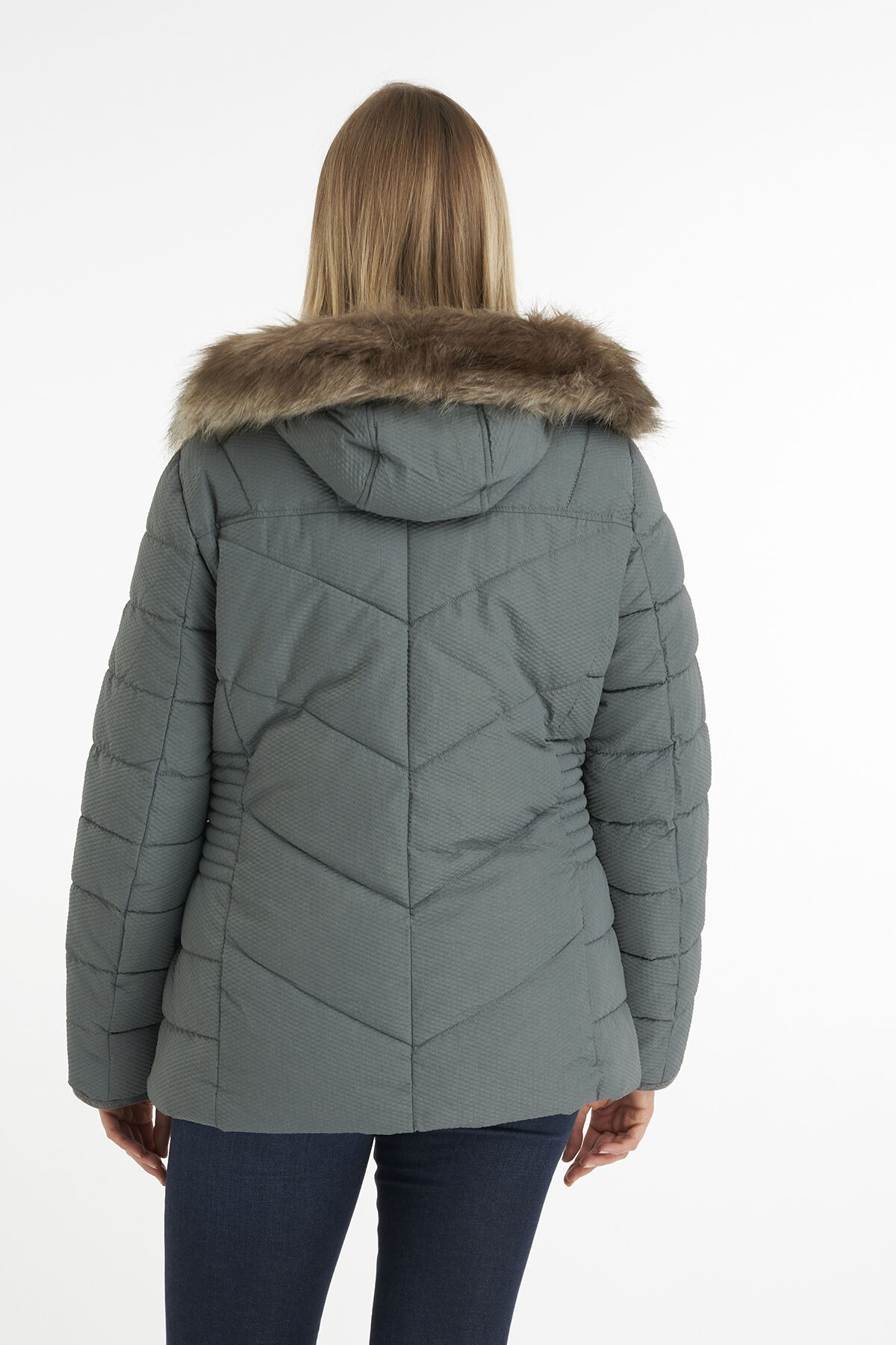 Manteau matelass&eacute; &agrave; capuche image number 4