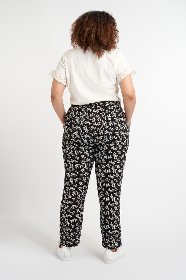 Pantalon coupe ample  image number 4