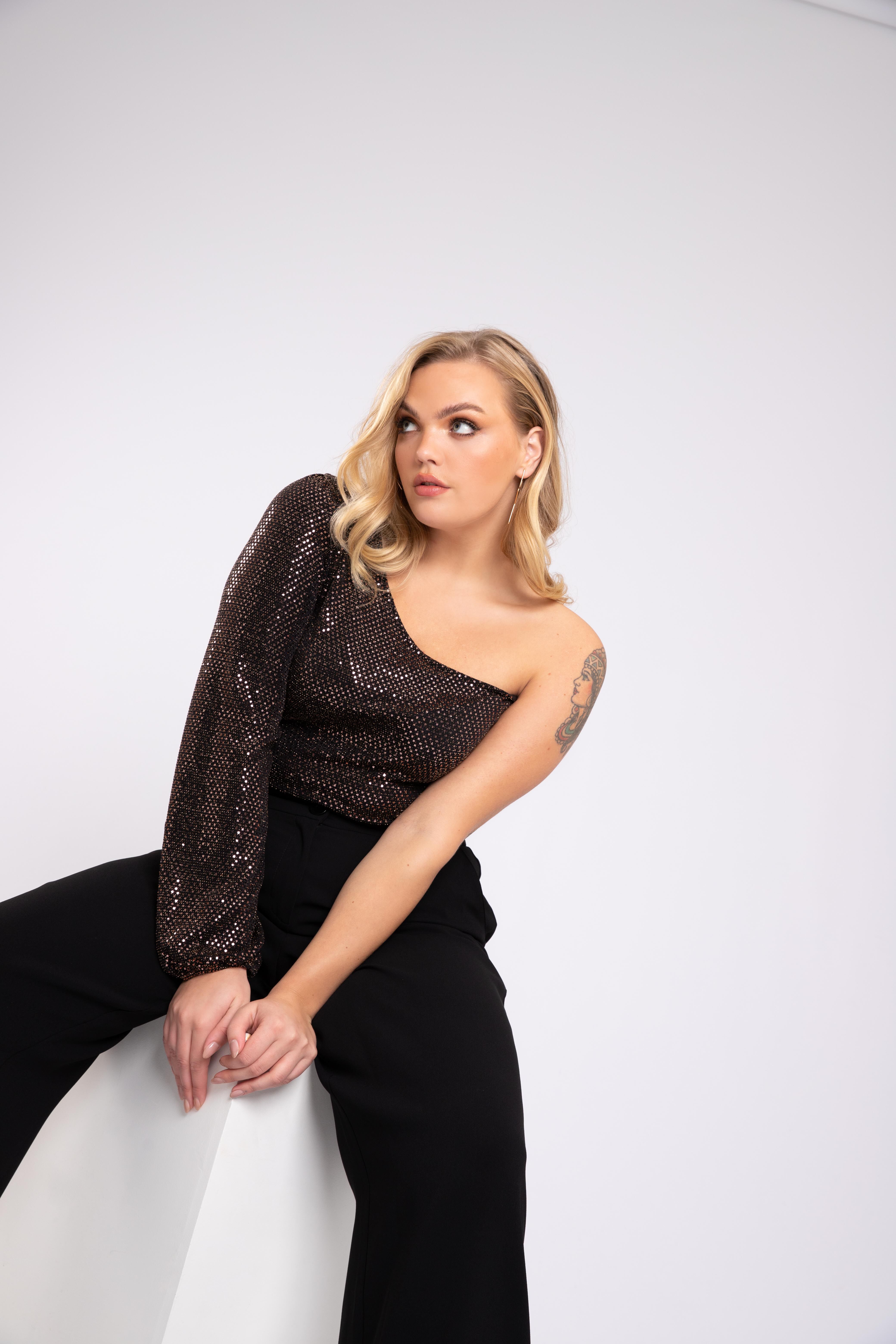 Haut asym&eacute;trique image number 7