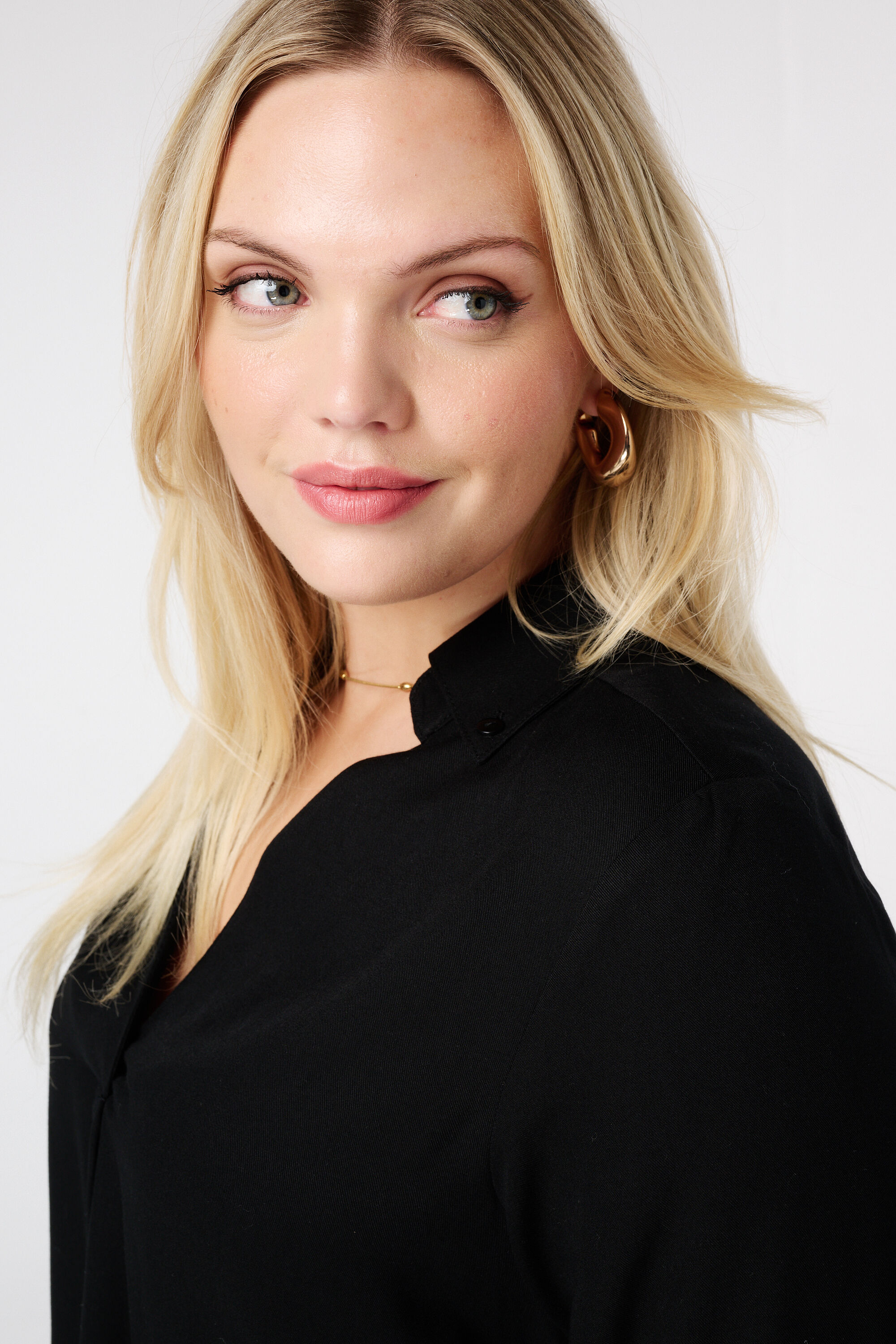 Blouse met opgerolde mouwen image number 4