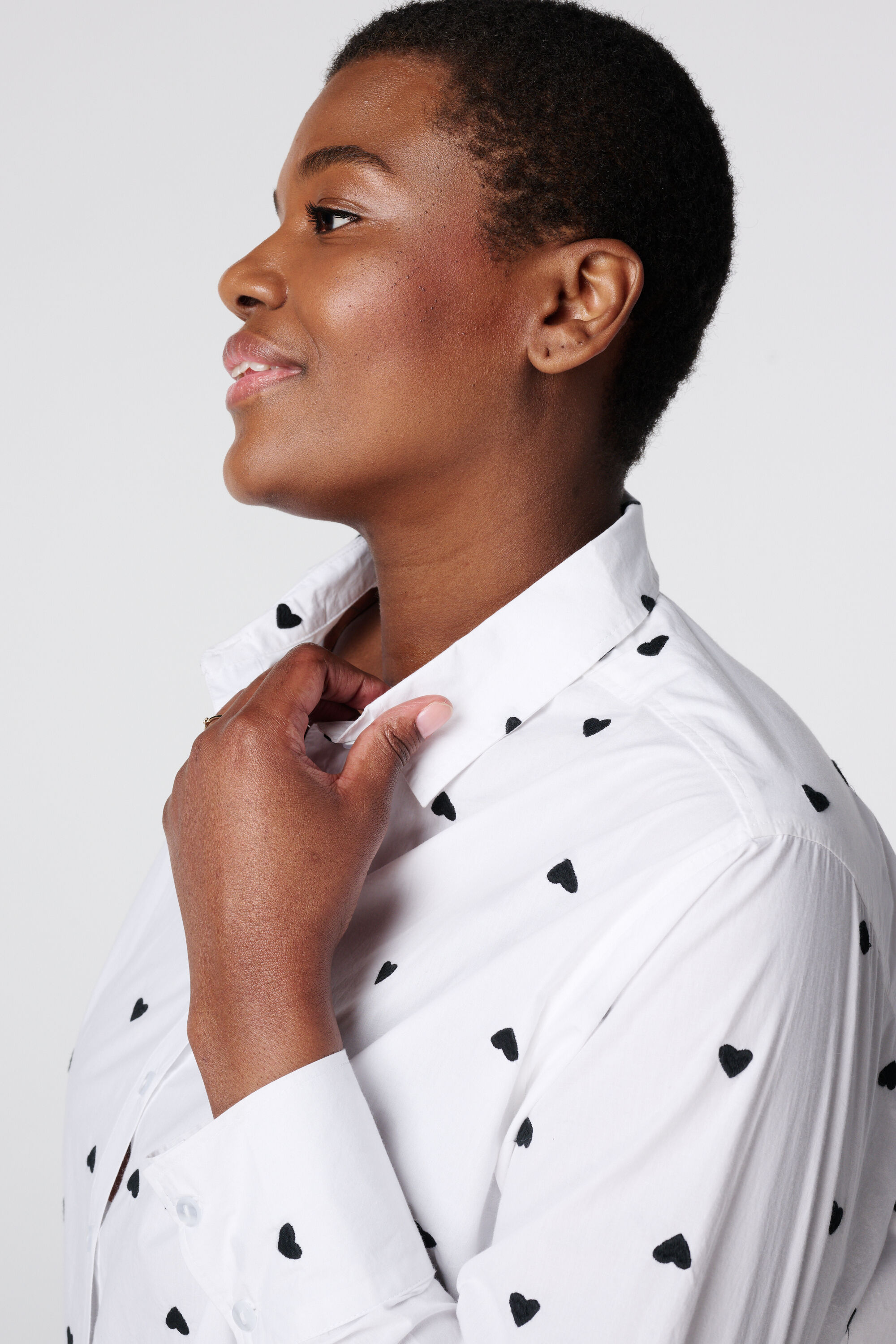 Overhemdblouse met hartjes image number 4