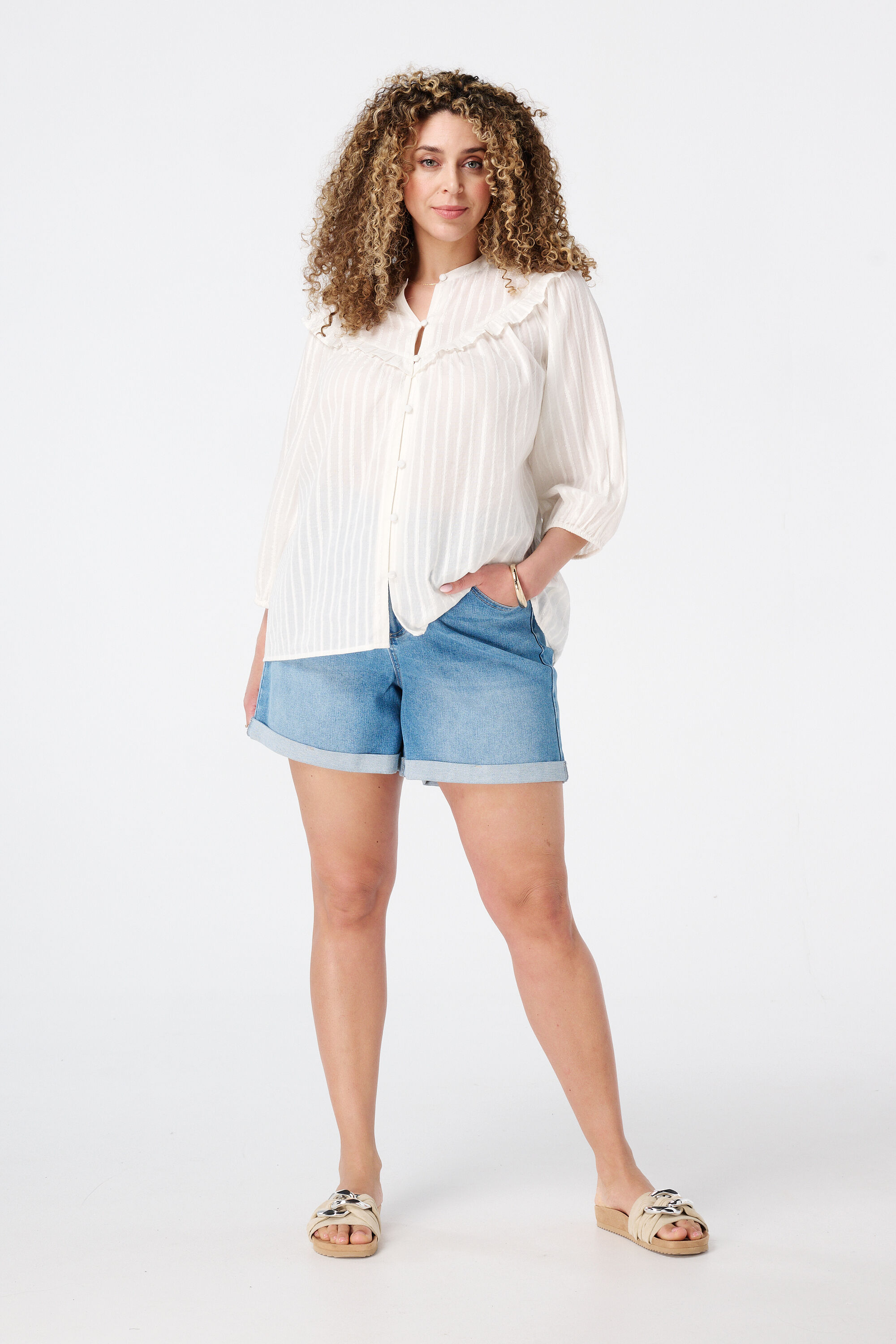 Chemisier avec d&eacute;tails m&eacute;tallis&eacute;s image number 5