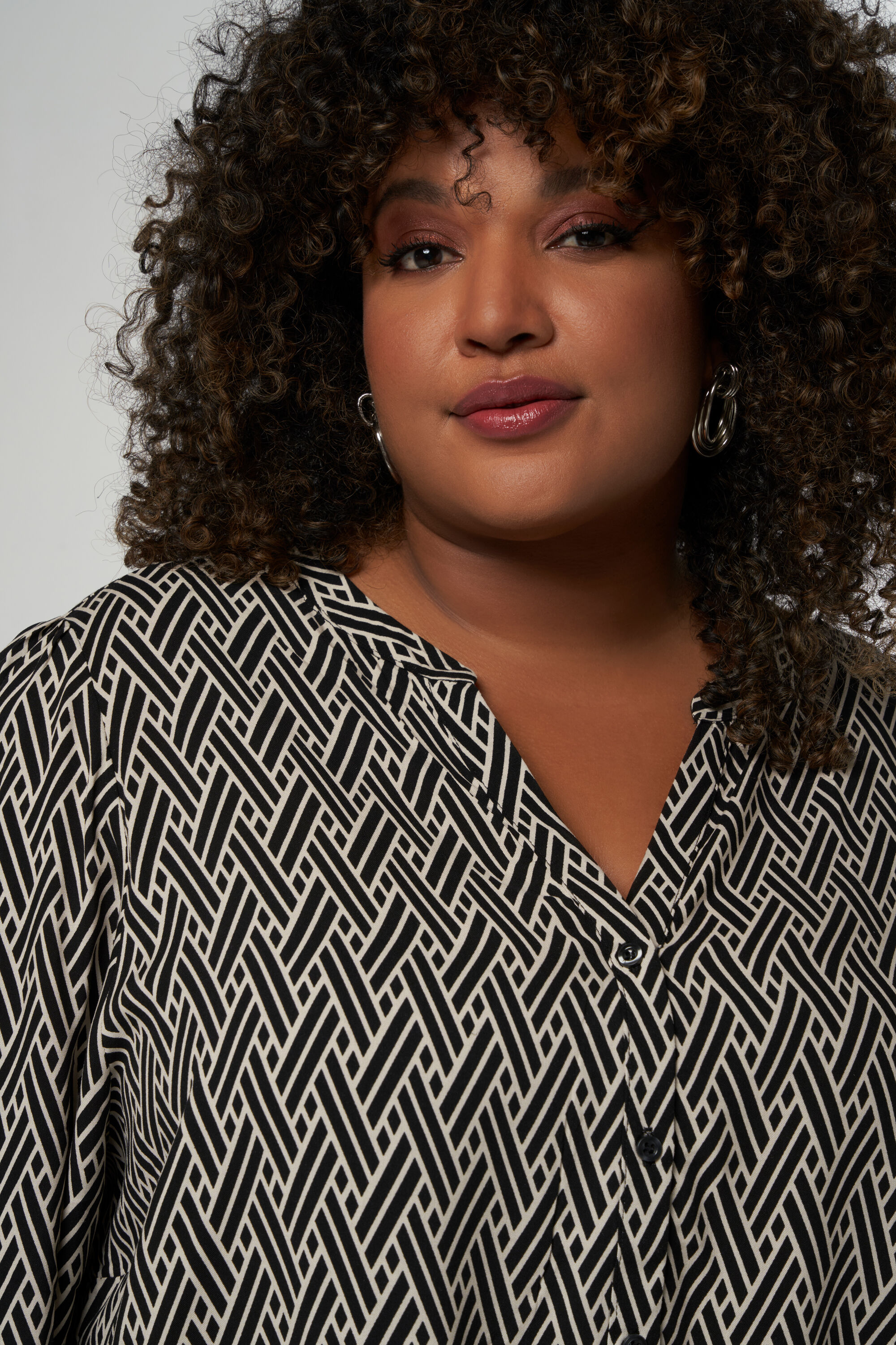 Chemisier &agrave; imprim&eacute; graphique image number 4