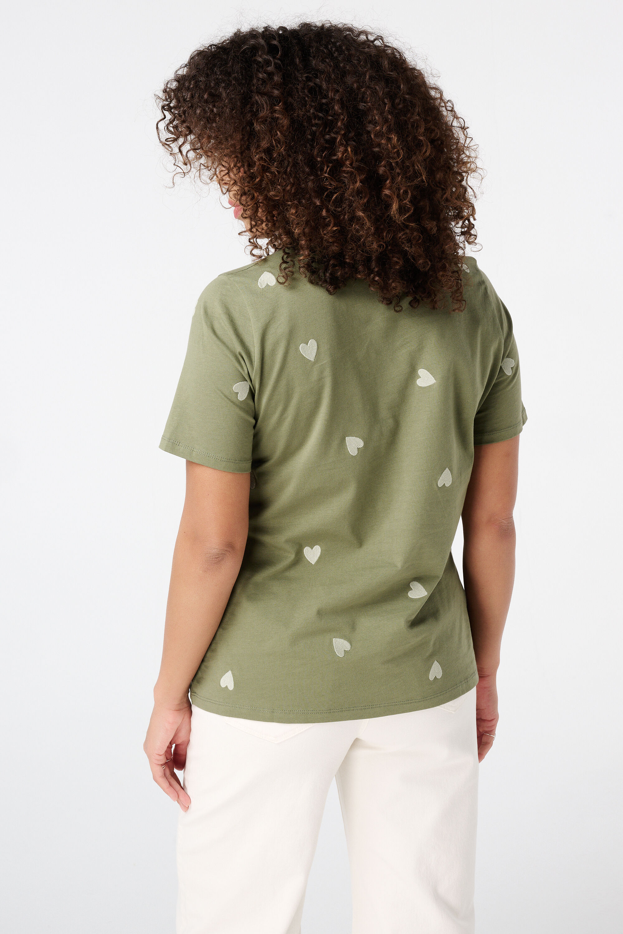 T-shirt avec c&oelig;urs brod&eacute;s image number 3