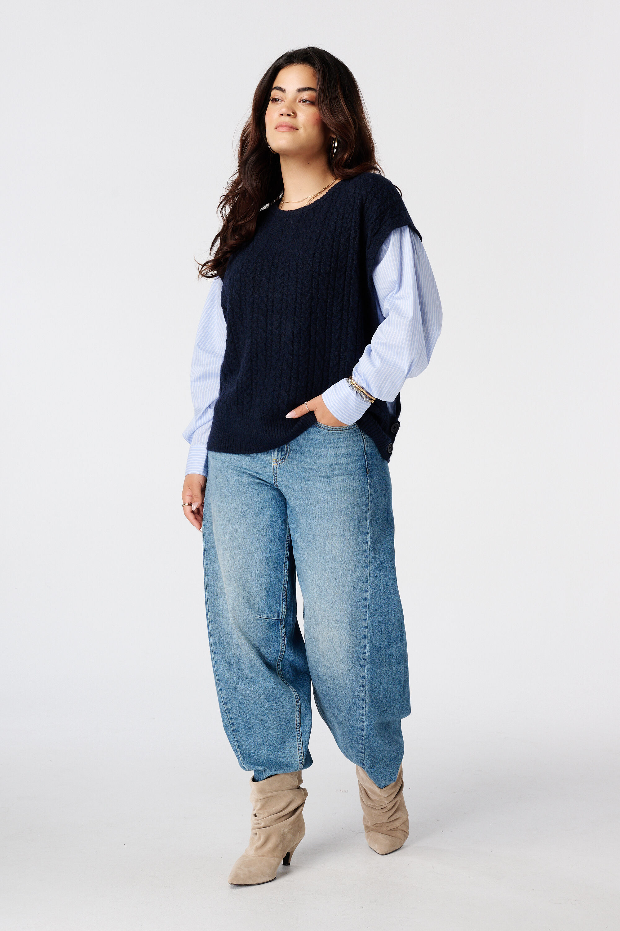 Pull avec manches de blouse contrastantes image number 5