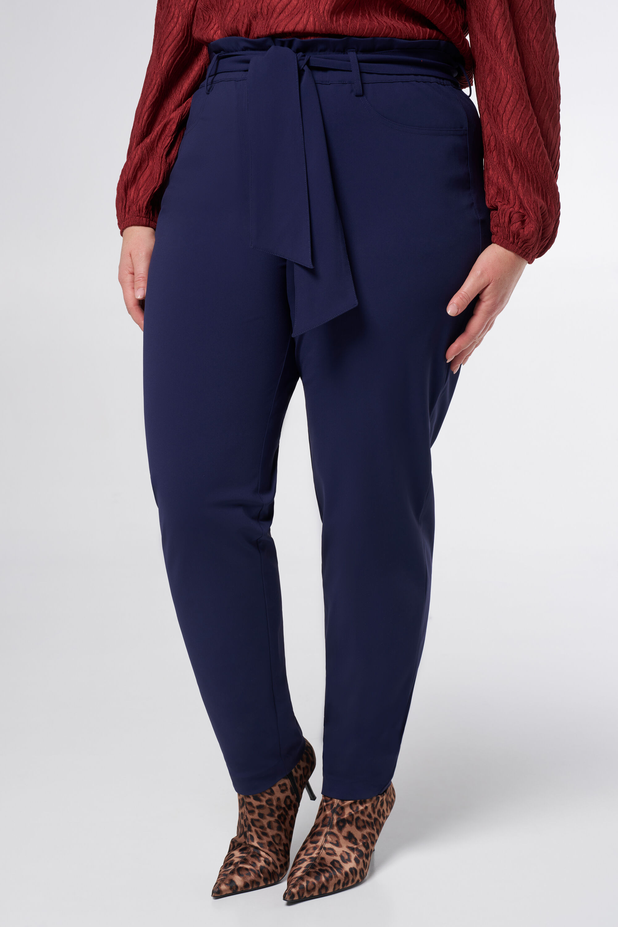 Paperbag broek met stretch image number 5