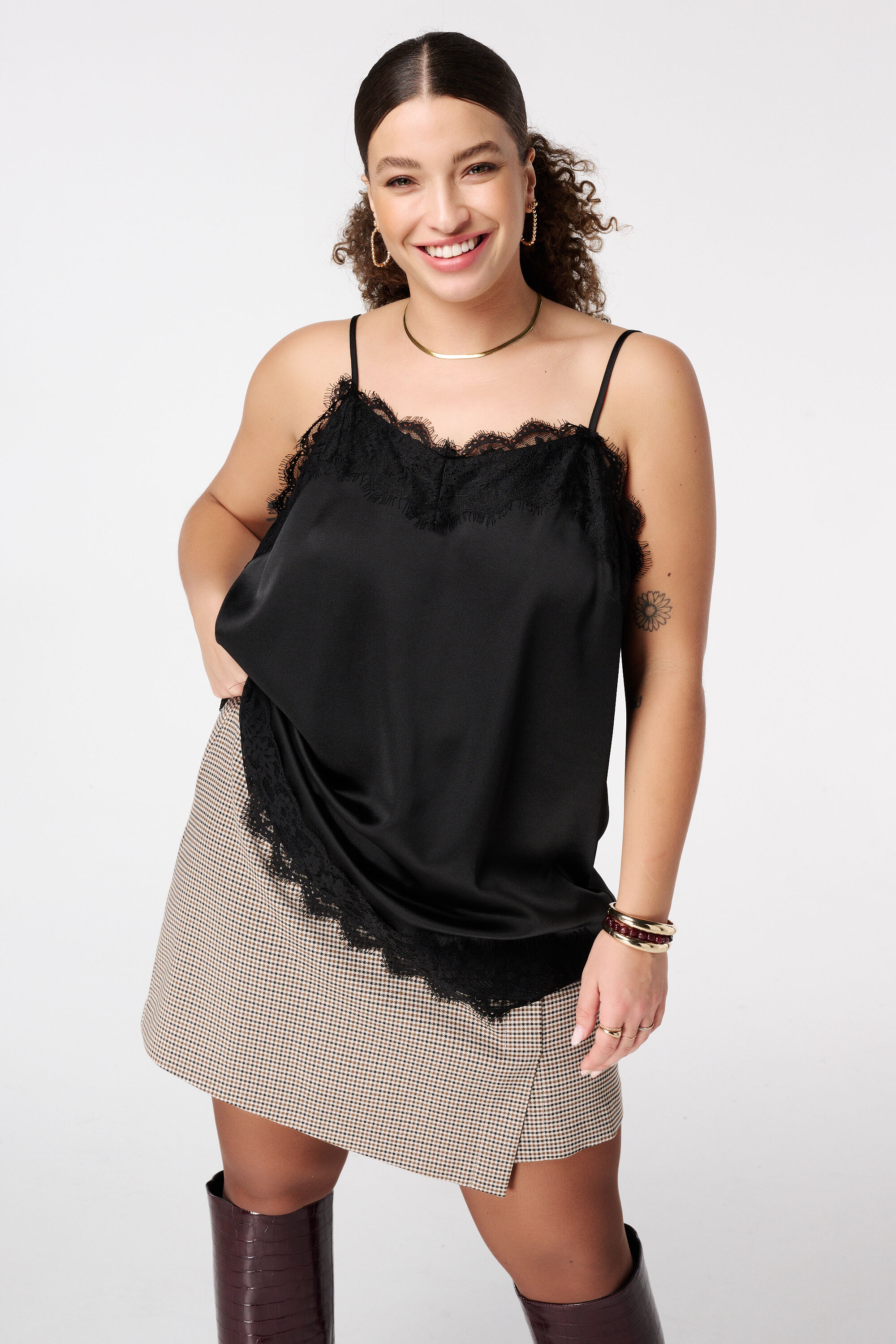 Blouse spaghetti avec dentelle