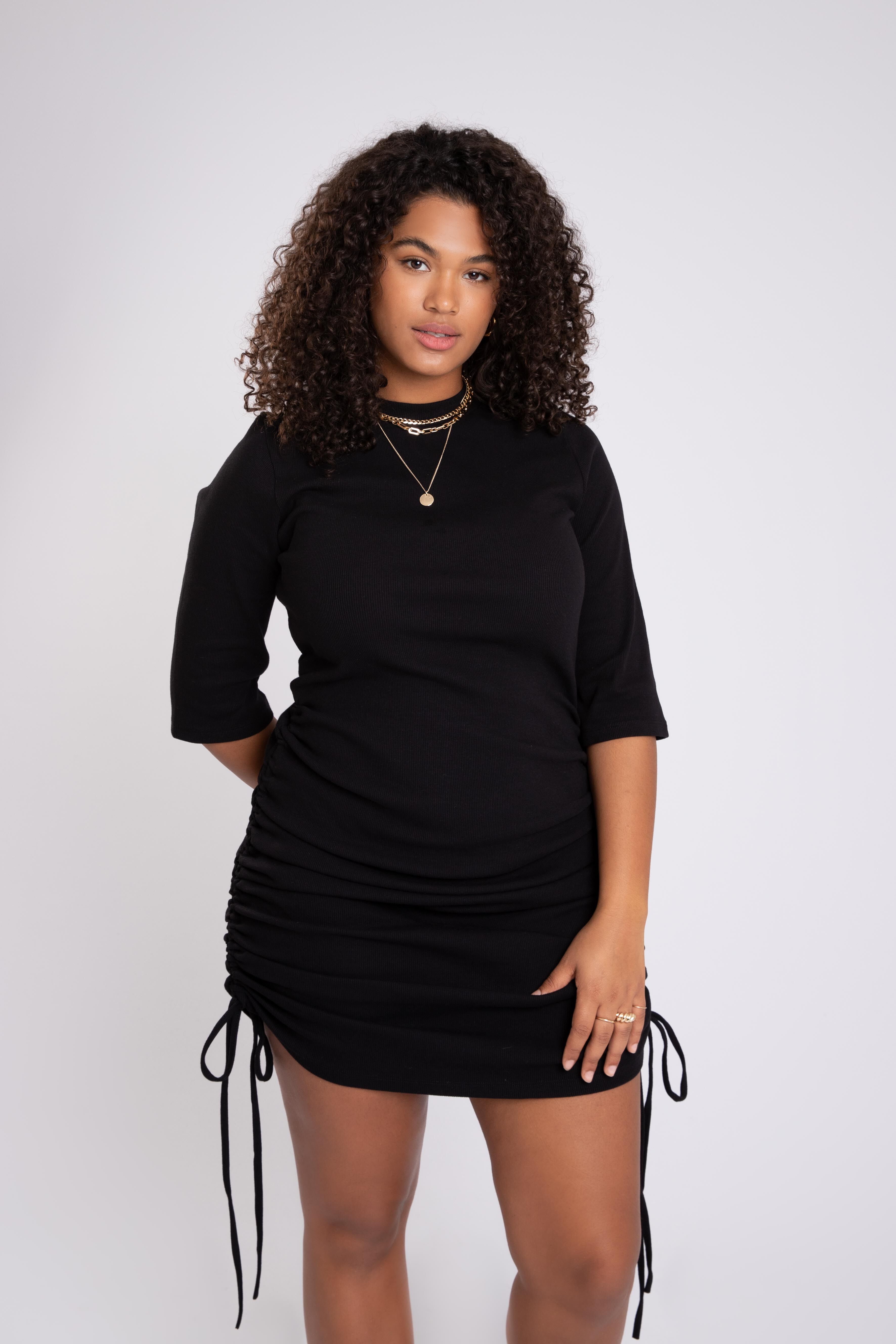 Robe pull  image number 5