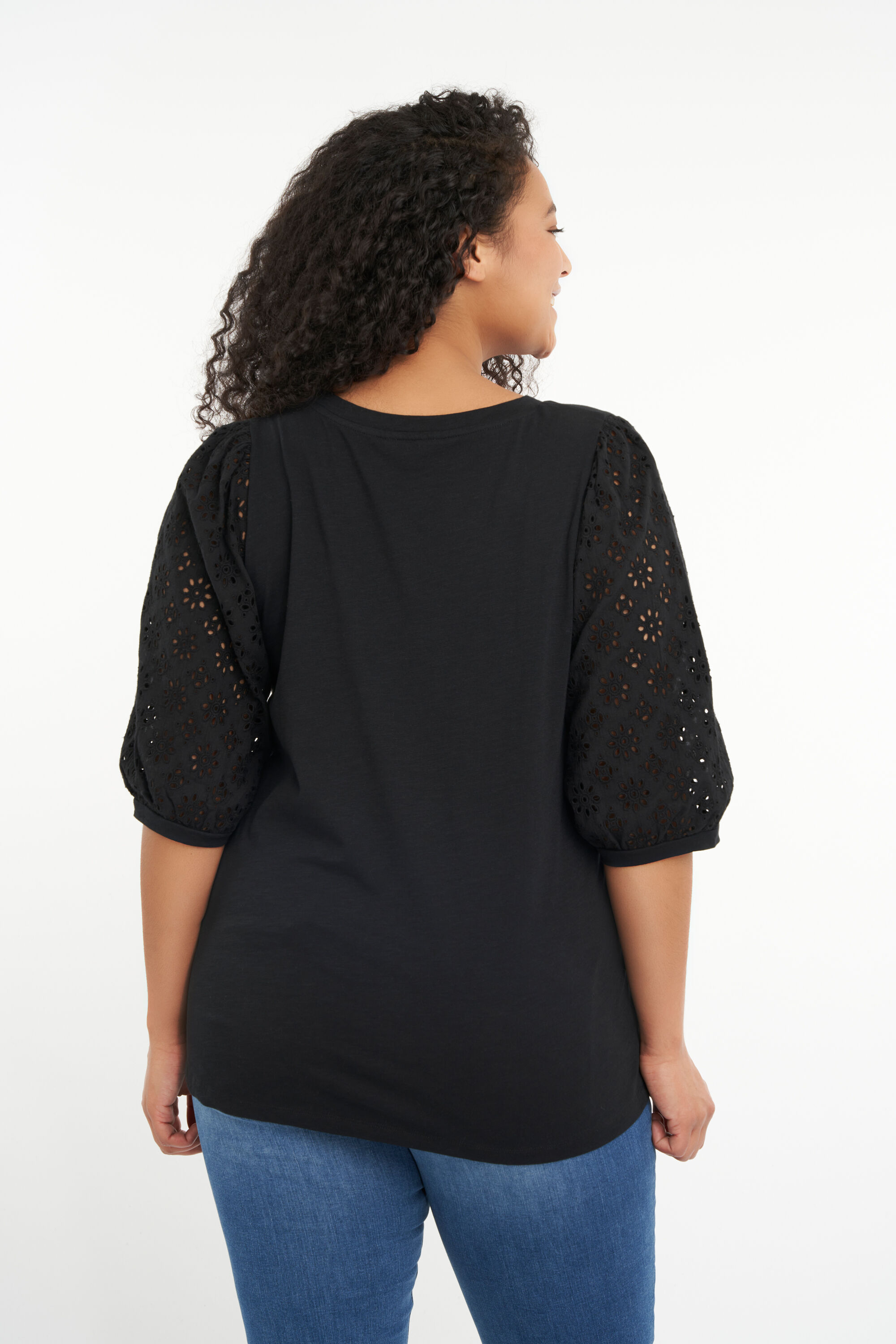 Haut &agrave; broderie image number 4