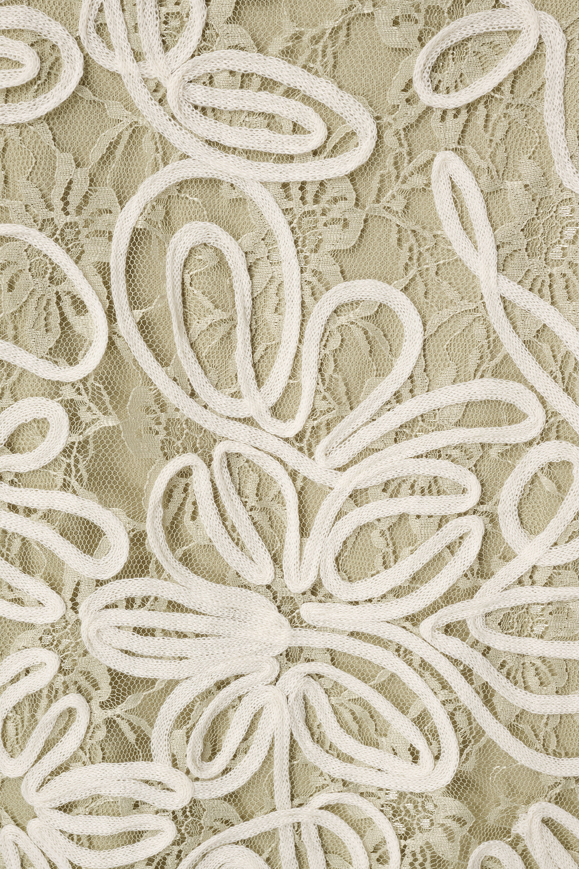 Top brod&eacute; avec manches en tulle image number 6