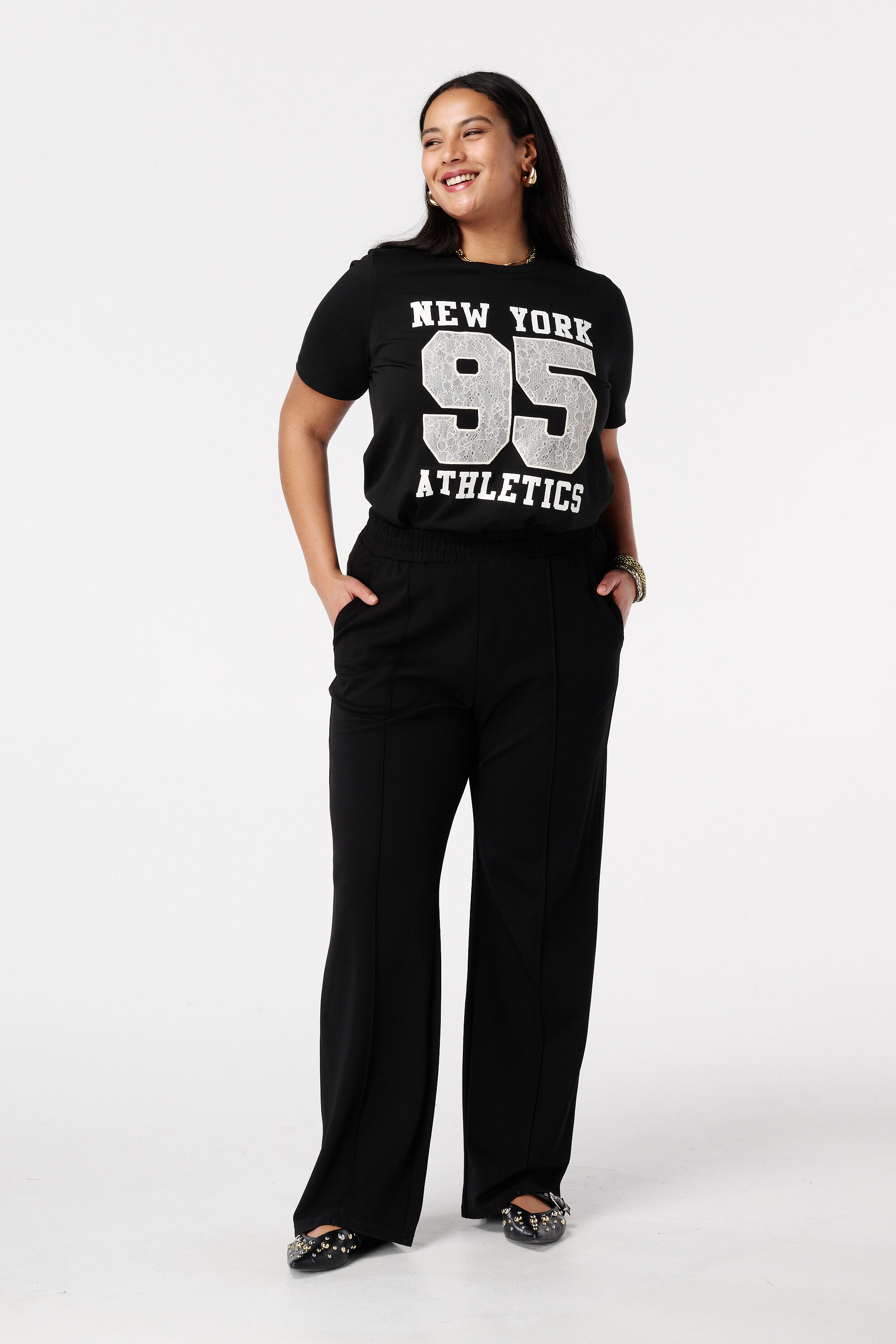 Wide leg pantalon met siernaden