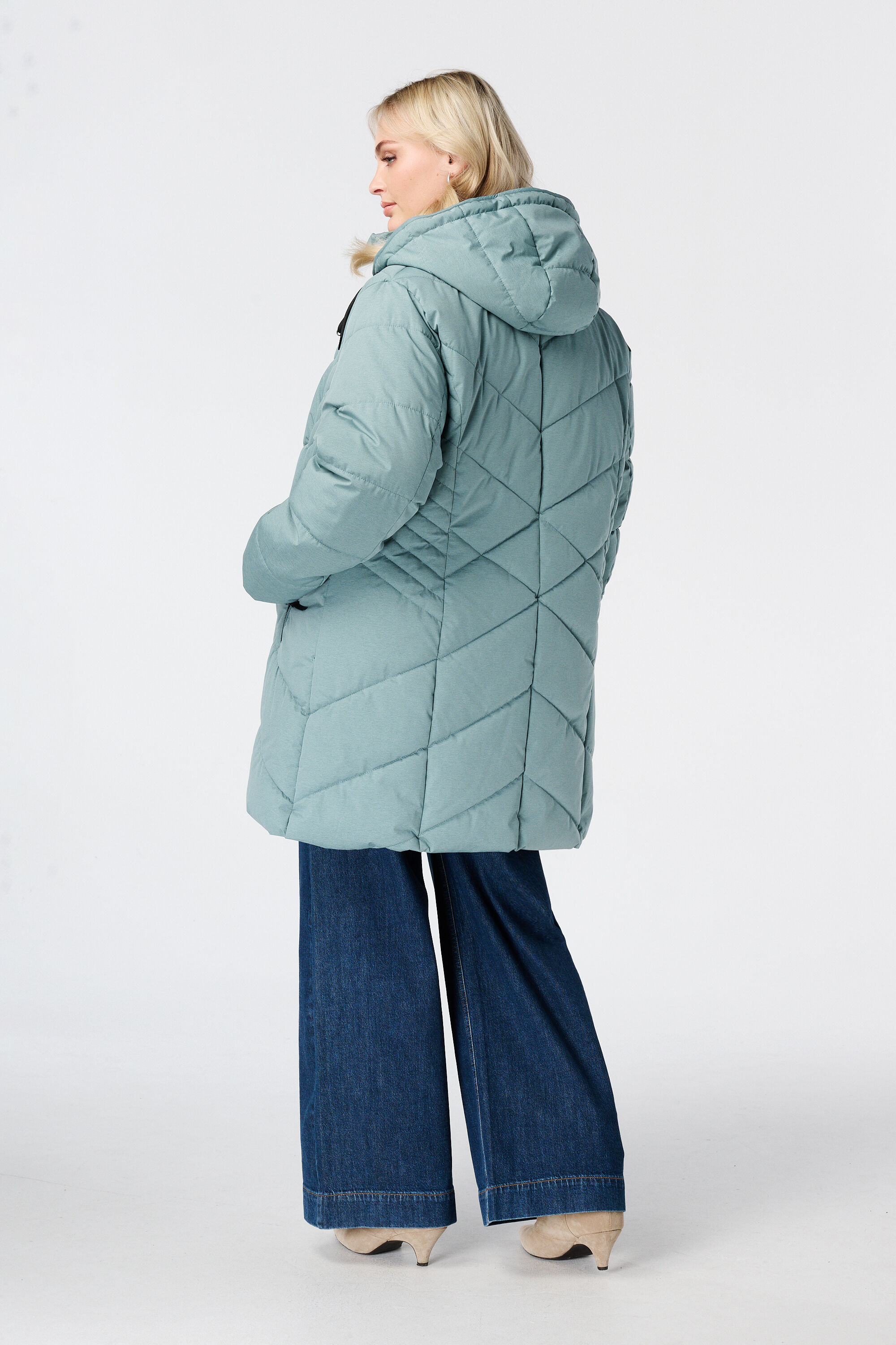 Veste matelass&eacute;e avec capuche image number 3