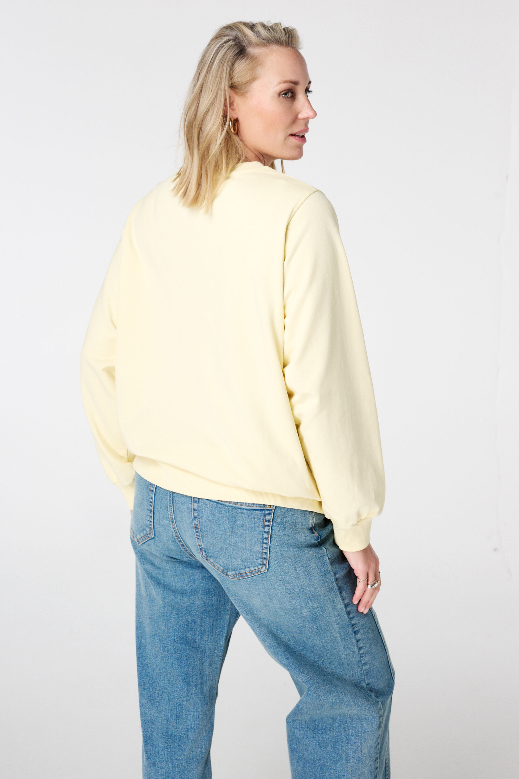 Sweater met geborduurde tekst image number 3