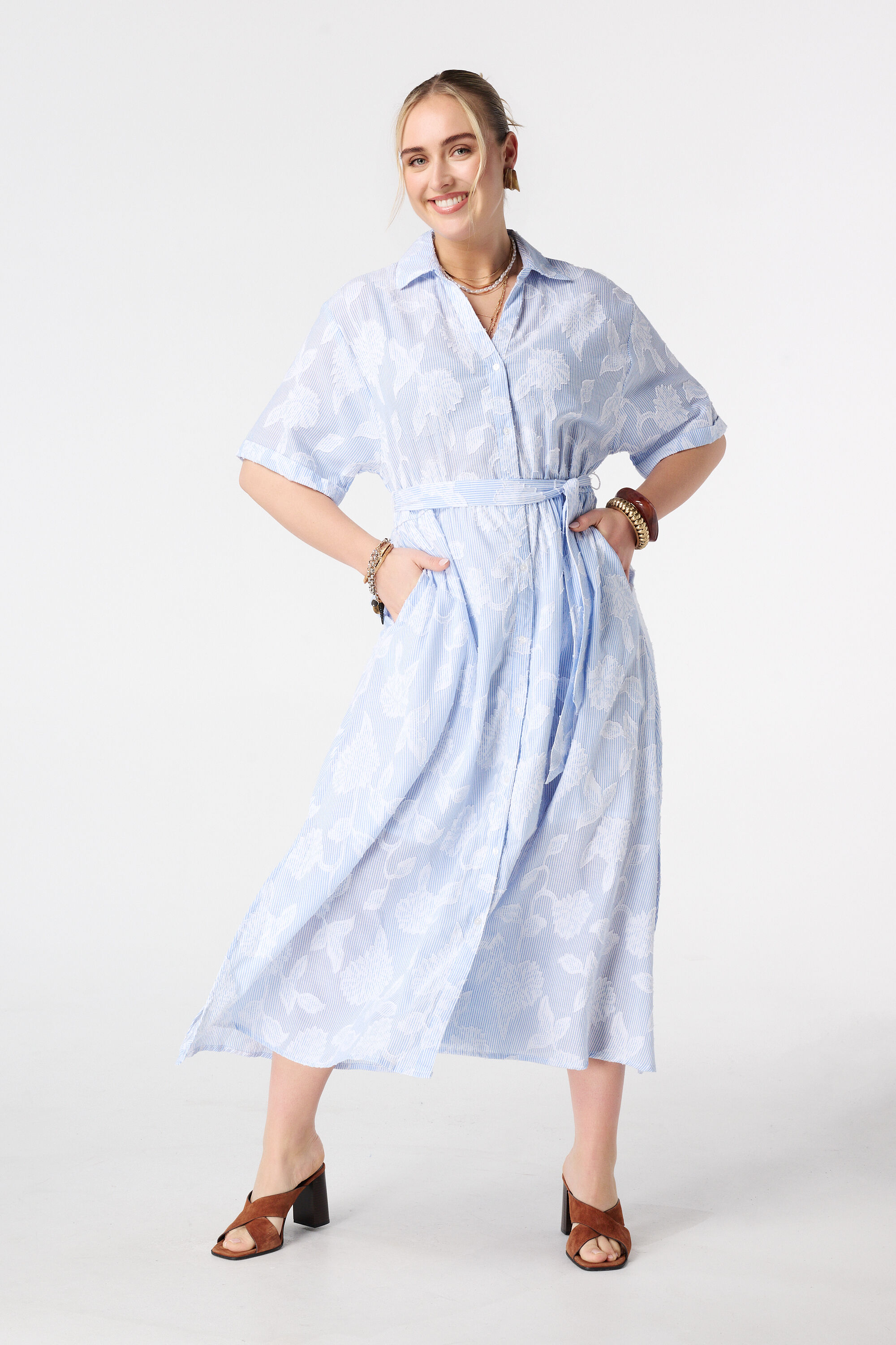 Gestreepte jurk met bloemen motief