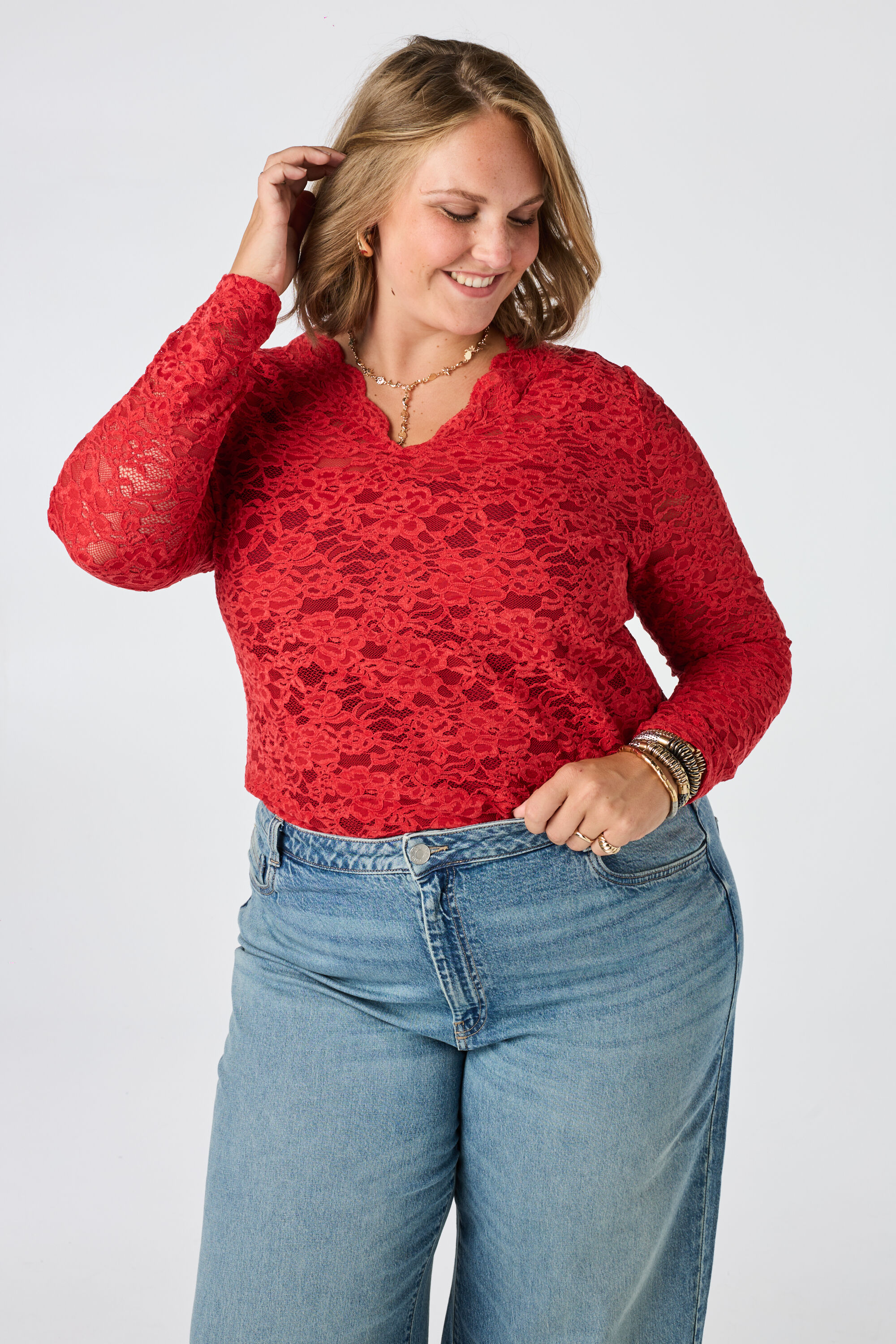Top en dentelle &agrave; col en V