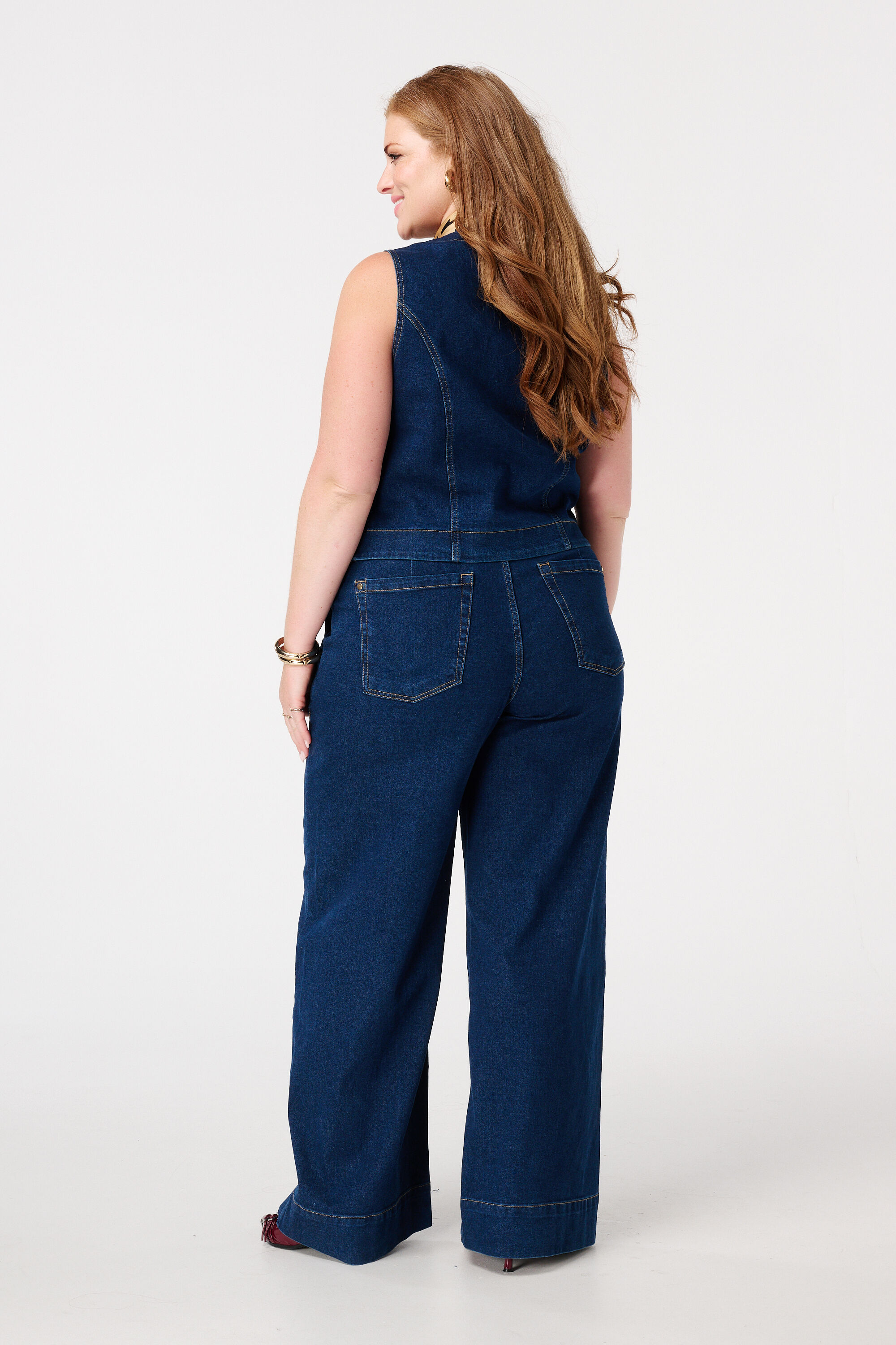 Wide leg jeans met sierknopen image number 3