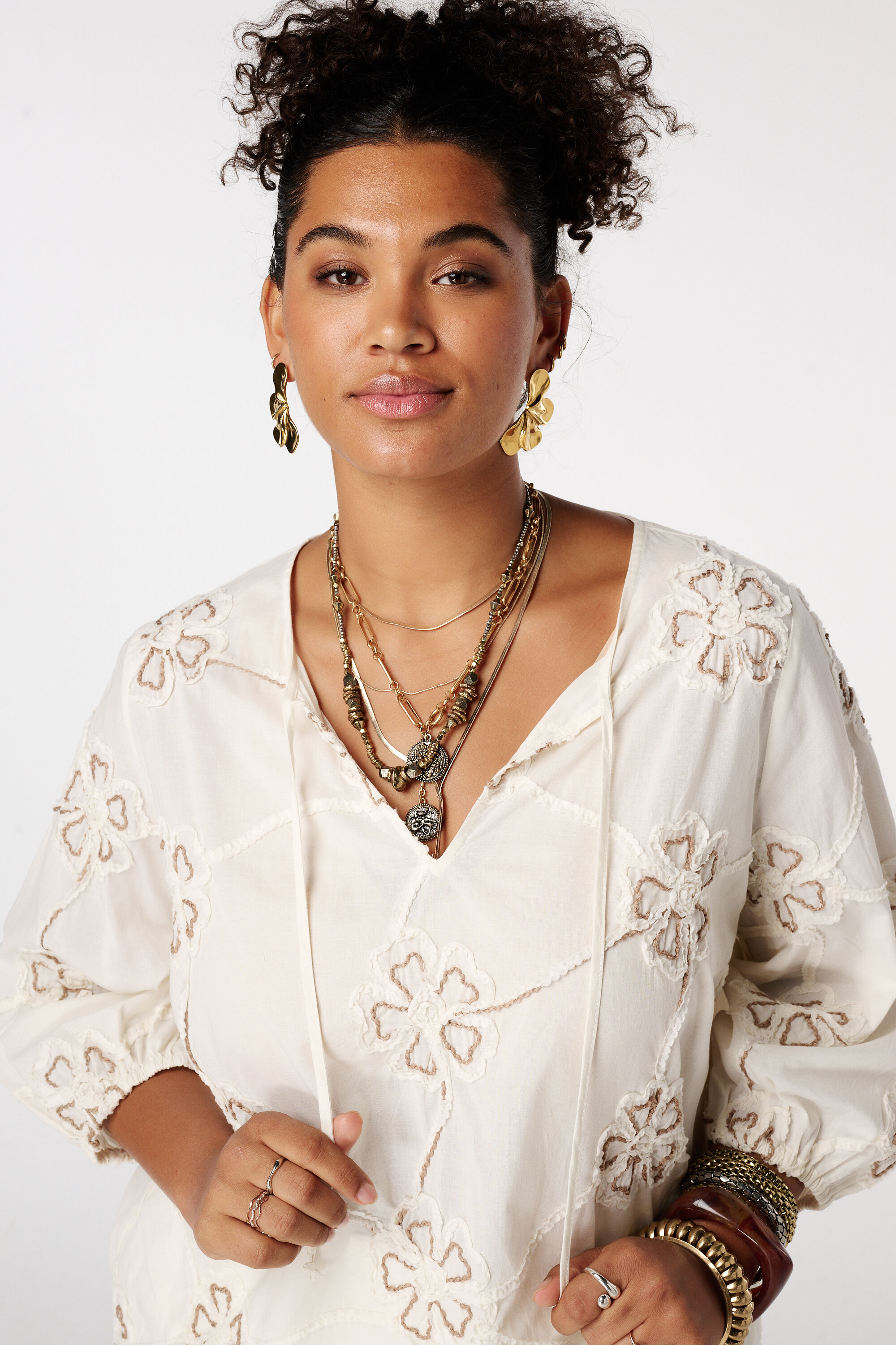 Blouse met geborduurde bloemen image number 4