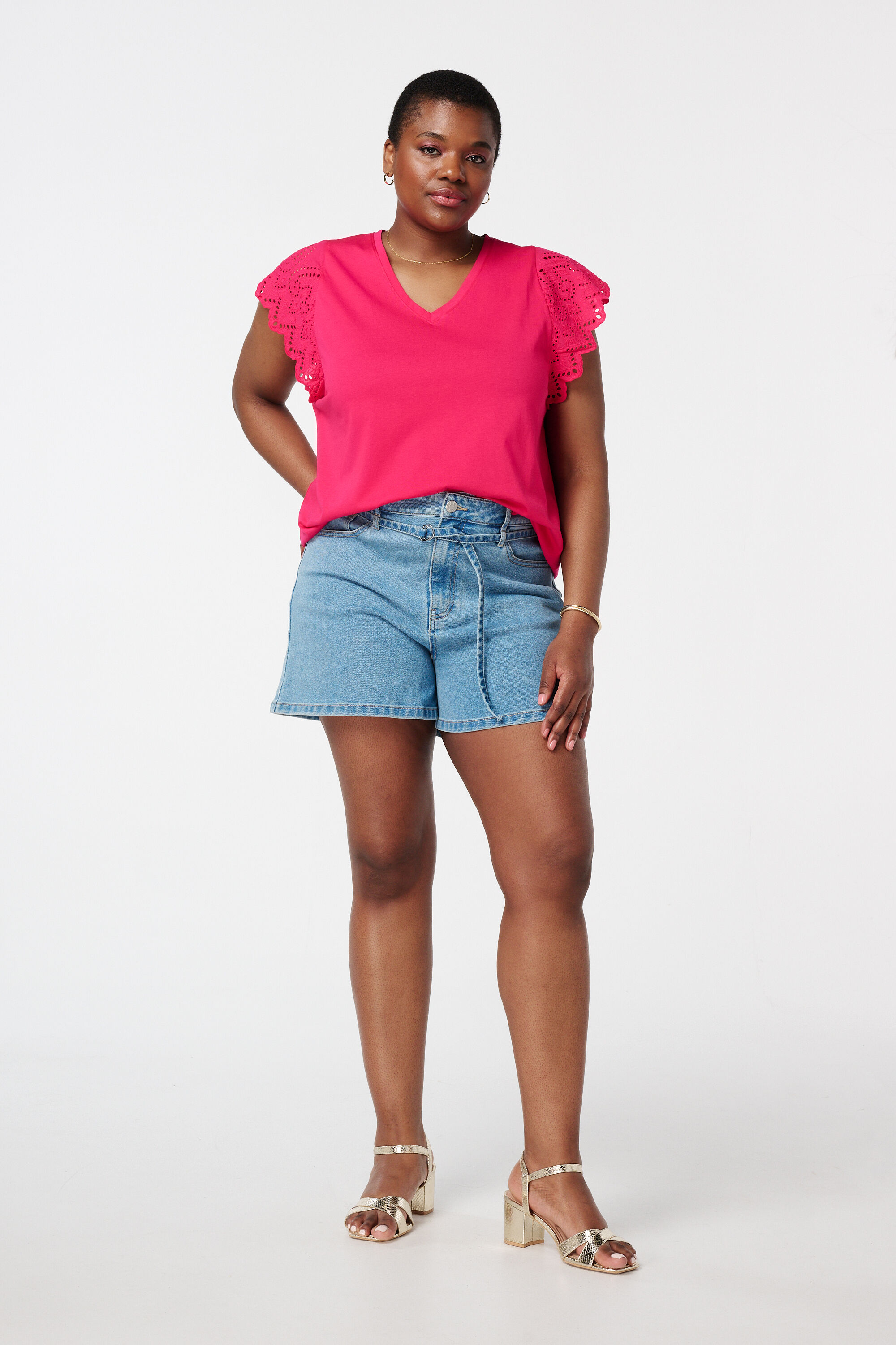 T-shirt met details op de mouwen image number 5