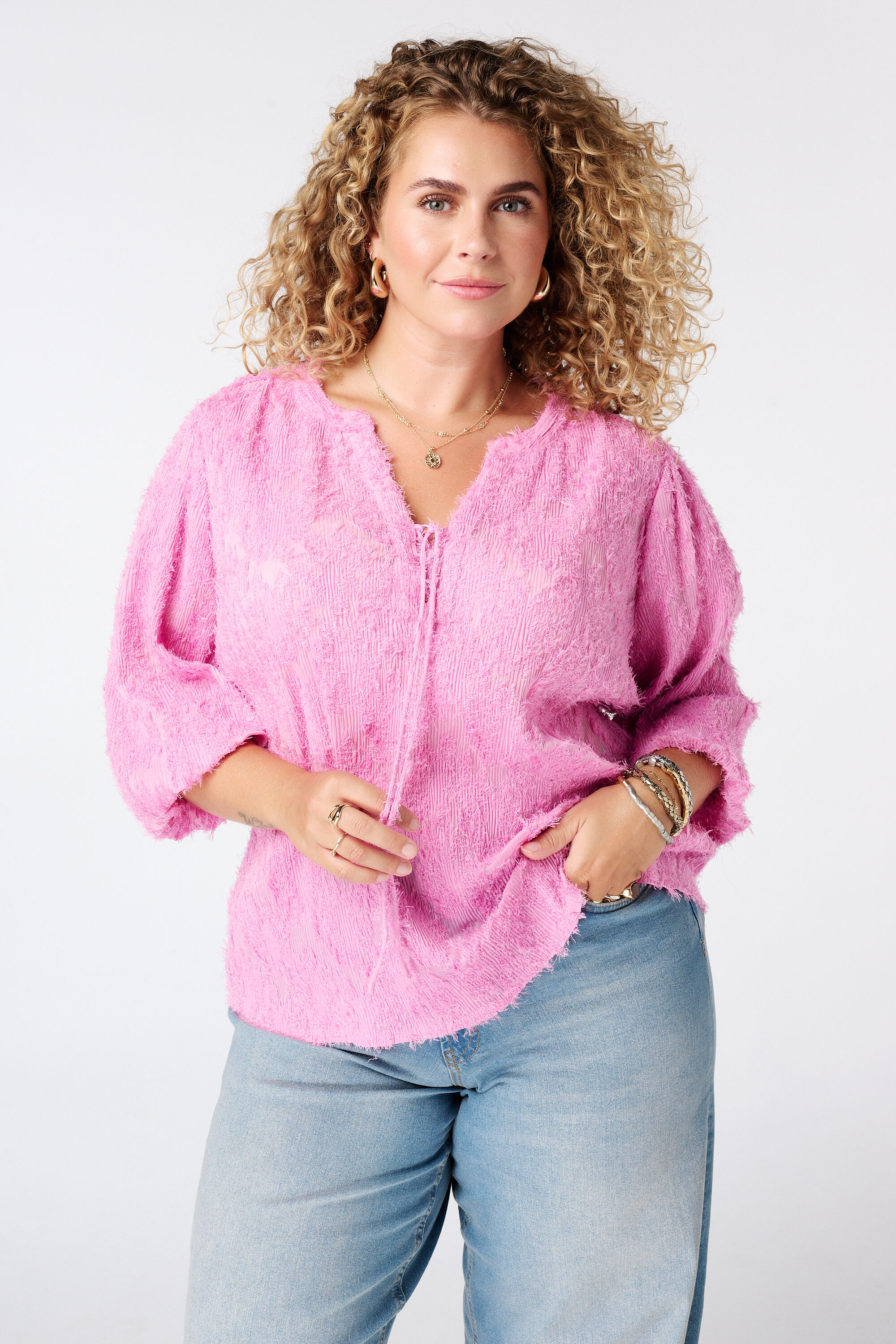 Fluffy blouse met v-hals