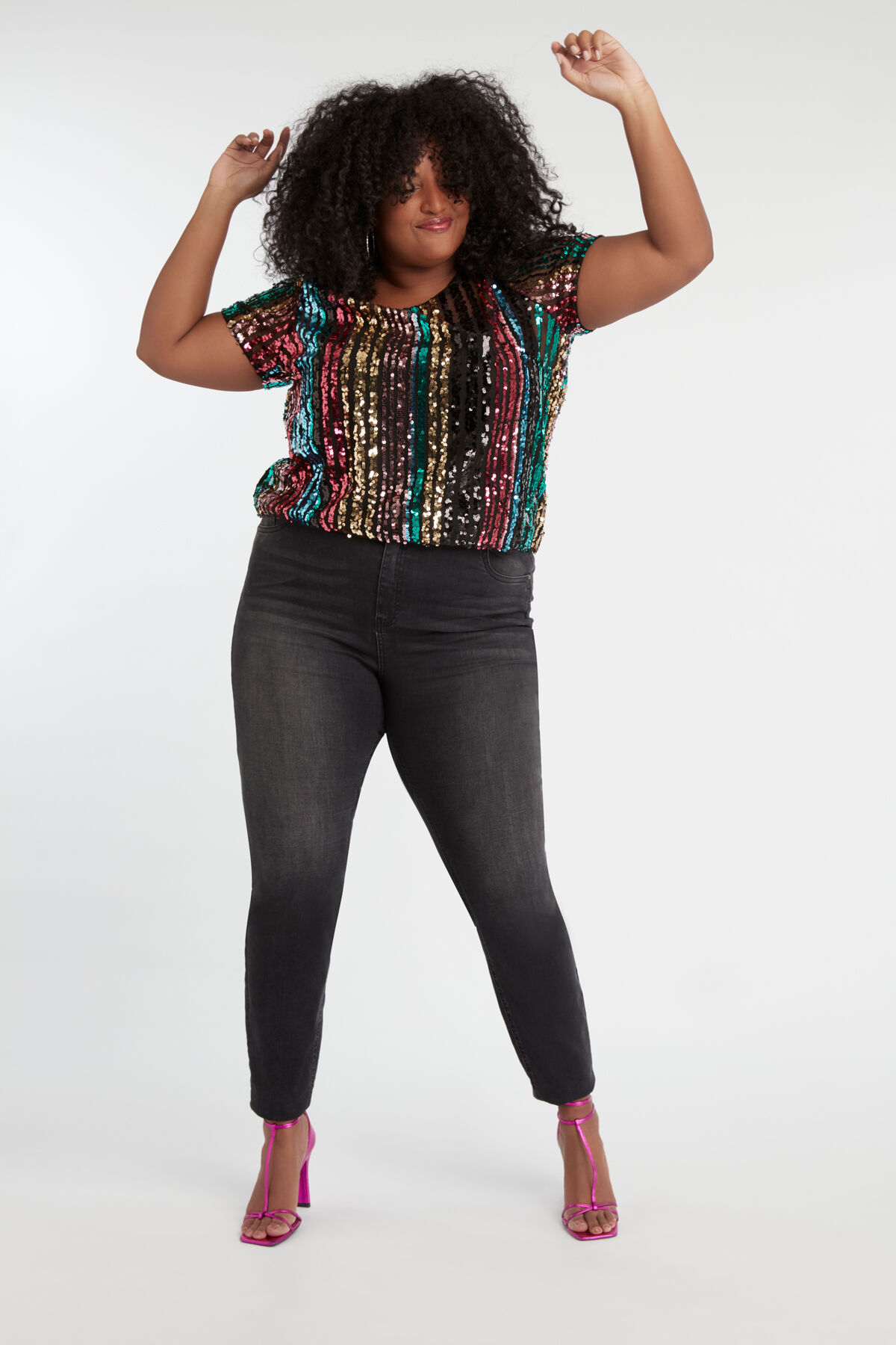 Haut court &agrave; paillettes image number 4