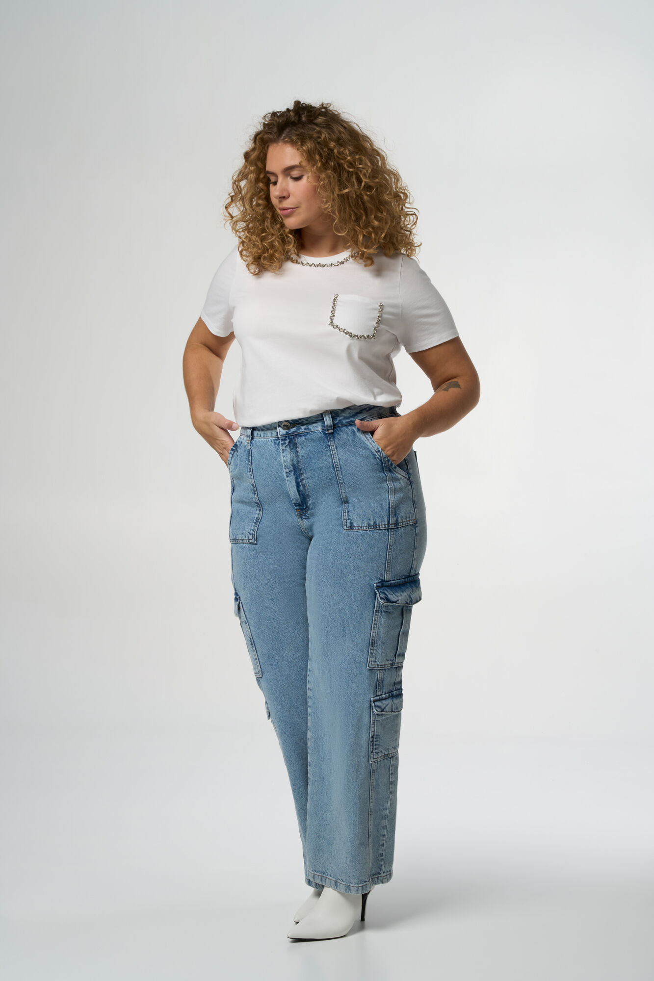 T-shirt avec perles image number 6